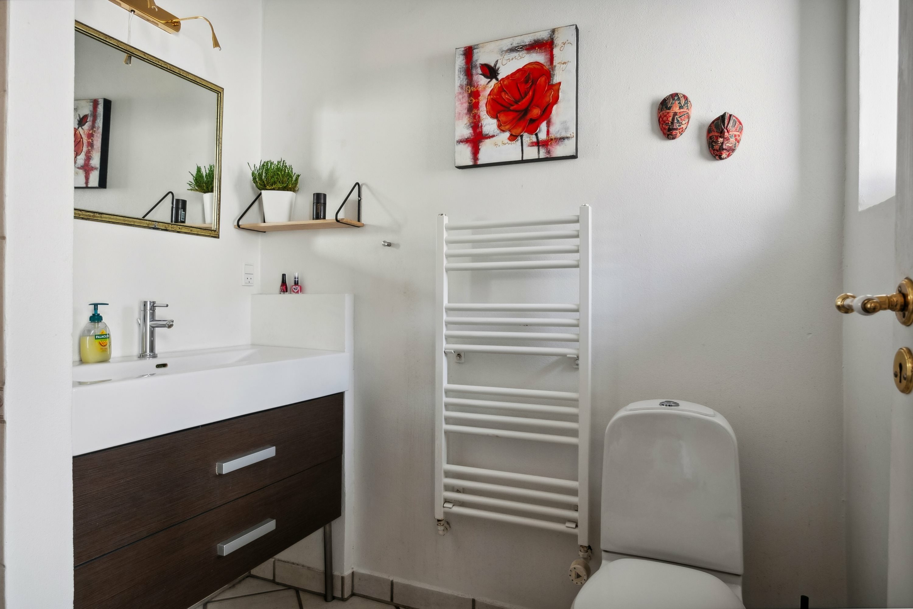 Fremhævet badeværelse billede i fuldskærmstilstand. Billede af Tingskoven 2, 8310 Tranbjerg J