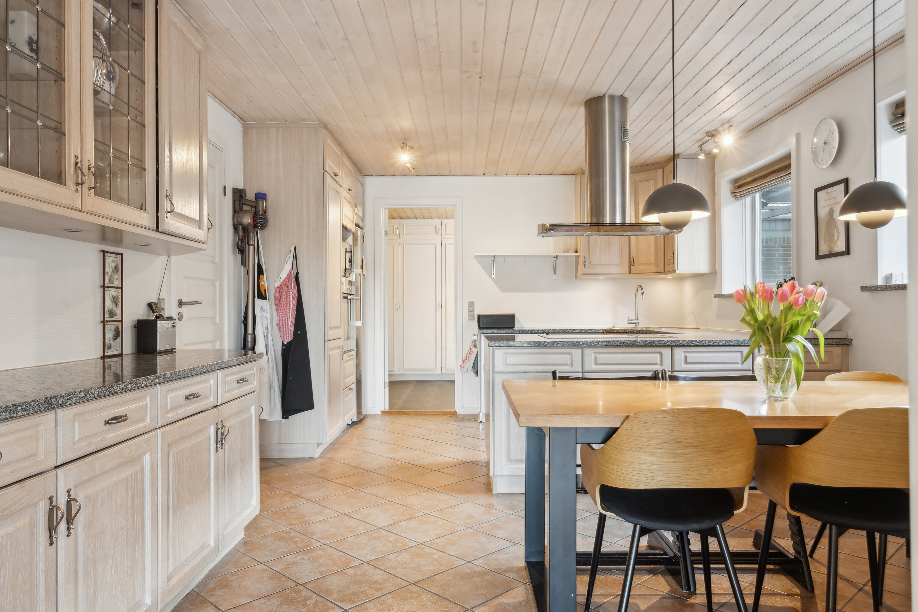 Fremhævet køkken billede i fuldskærmstilstand. Billede af Klovtoftvej 16, Jels, 6630 Rødding