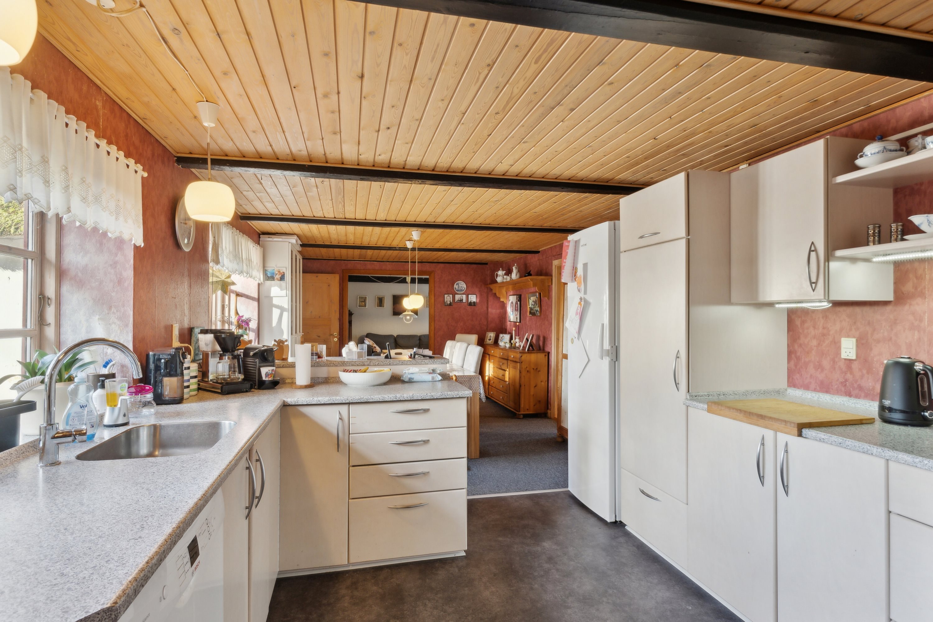 Fremhævet køkken billede i fuldskærmstilstand. Billede af Skov-Torupvej 15, Skov-Torup, 4683 Rønnede