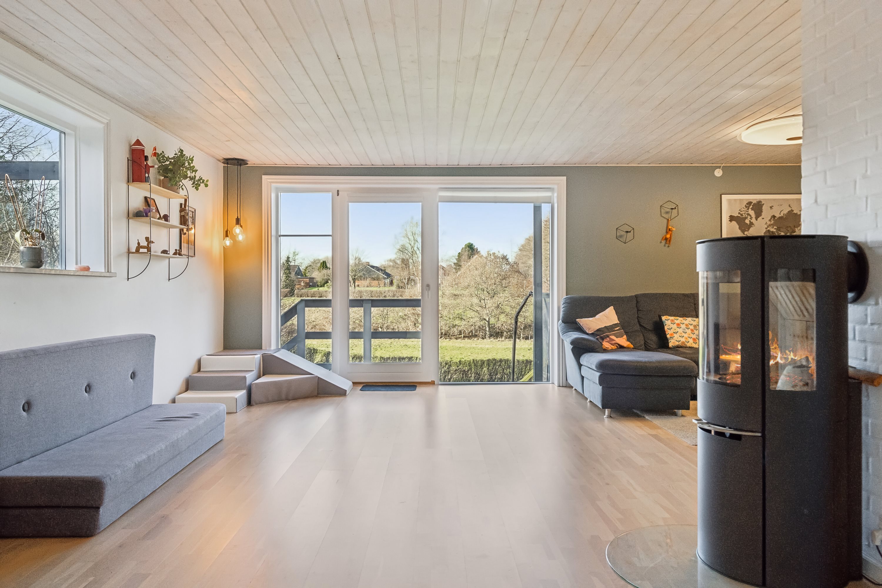 Miniaturebillede 2: stue. Billede af Klovtoftvej 16, Jels, 6630 Rødding