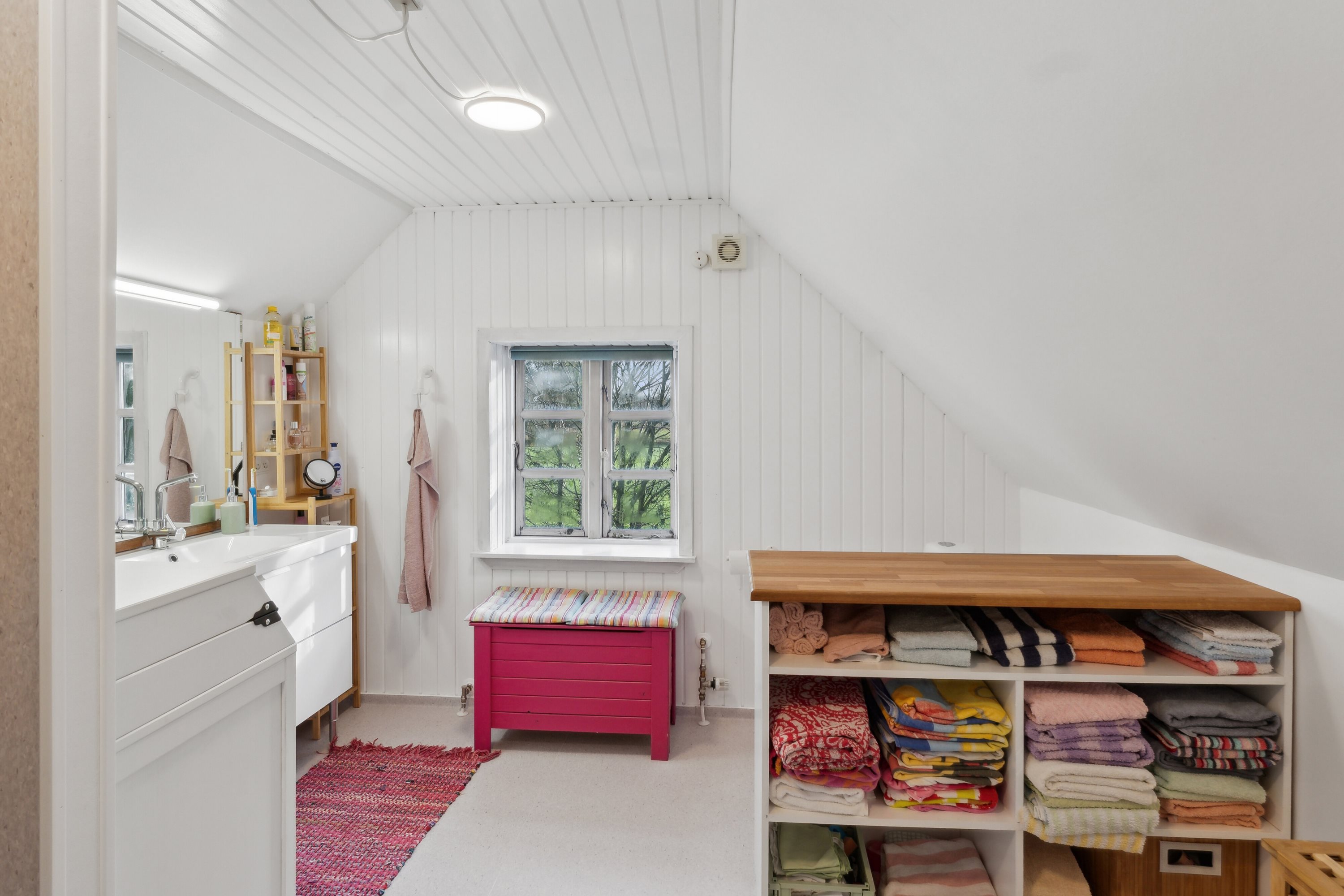 Fremhævet indendørs billede i fuldskærmstilstand. Billede af Skov-Torupvej 15, Skov-Torup, 4683 Rønnede