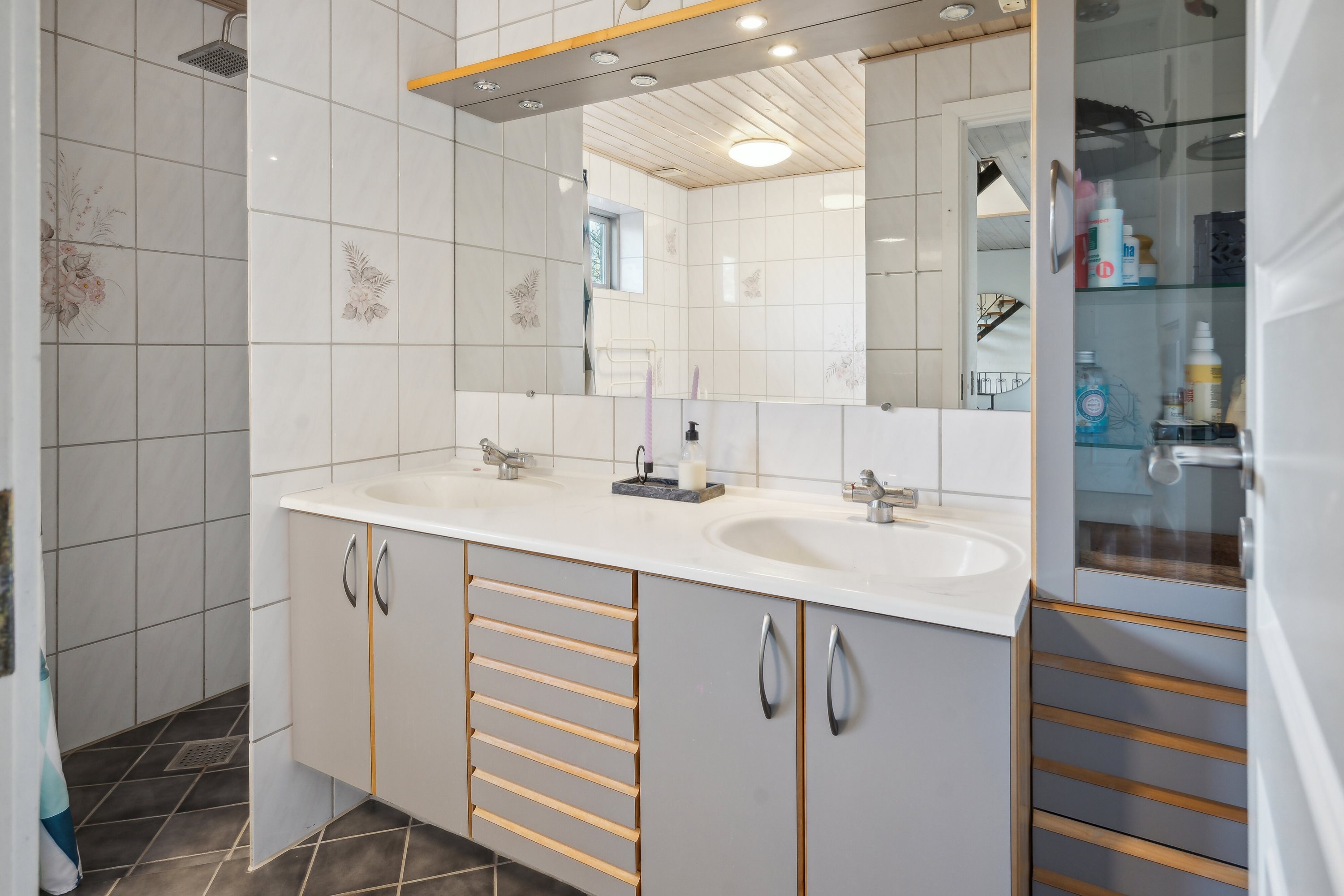 Fremhævet badeværelse billede i fuldskærmstilstand. Billede af Klovtoftvej 16, Jels, 6630 Rødding