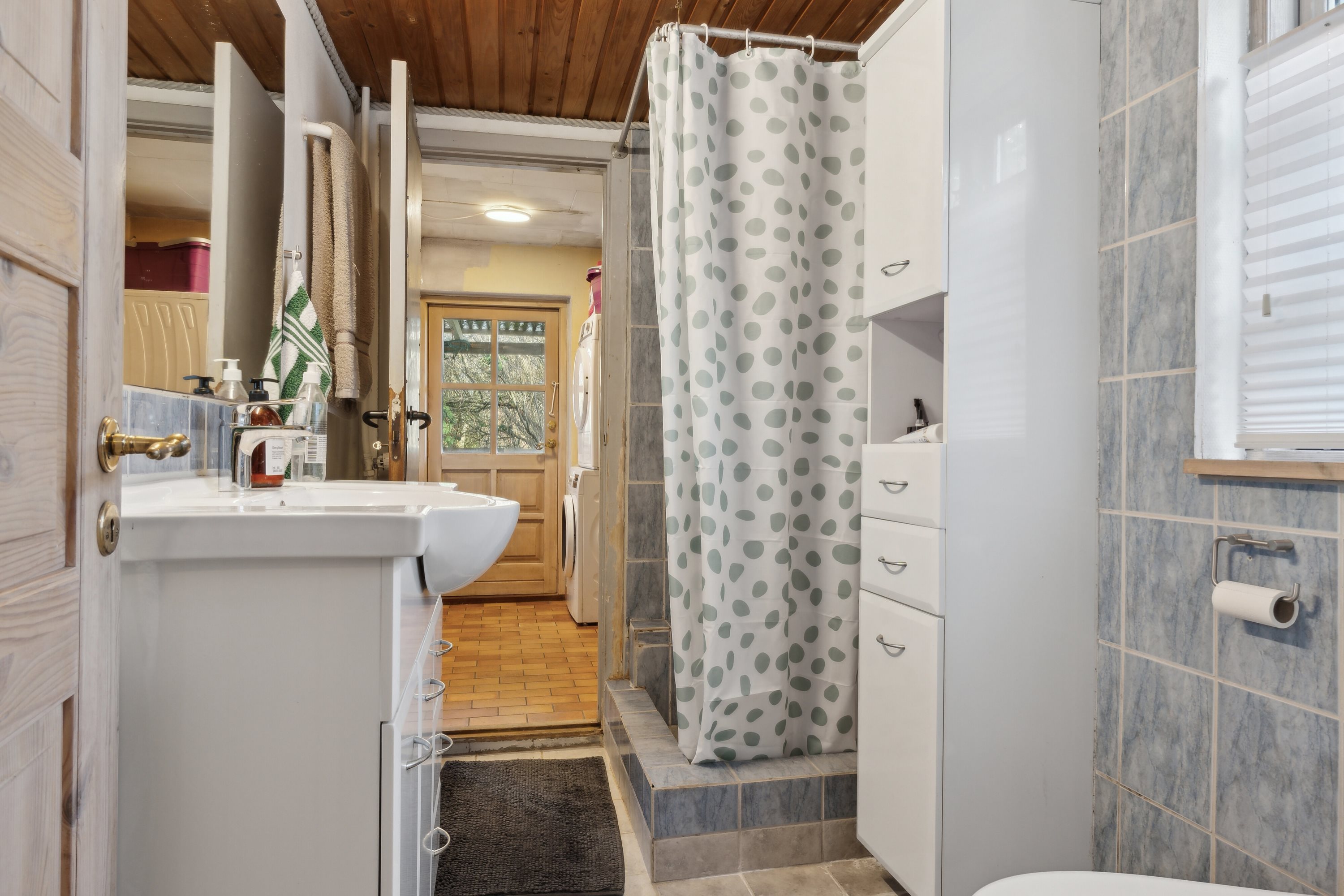 Fremhævet badeværelse billede i fuldskærmstilstand. Billede af Skov-Torupvej 15, Skov-Torup, 4683 Rønnede