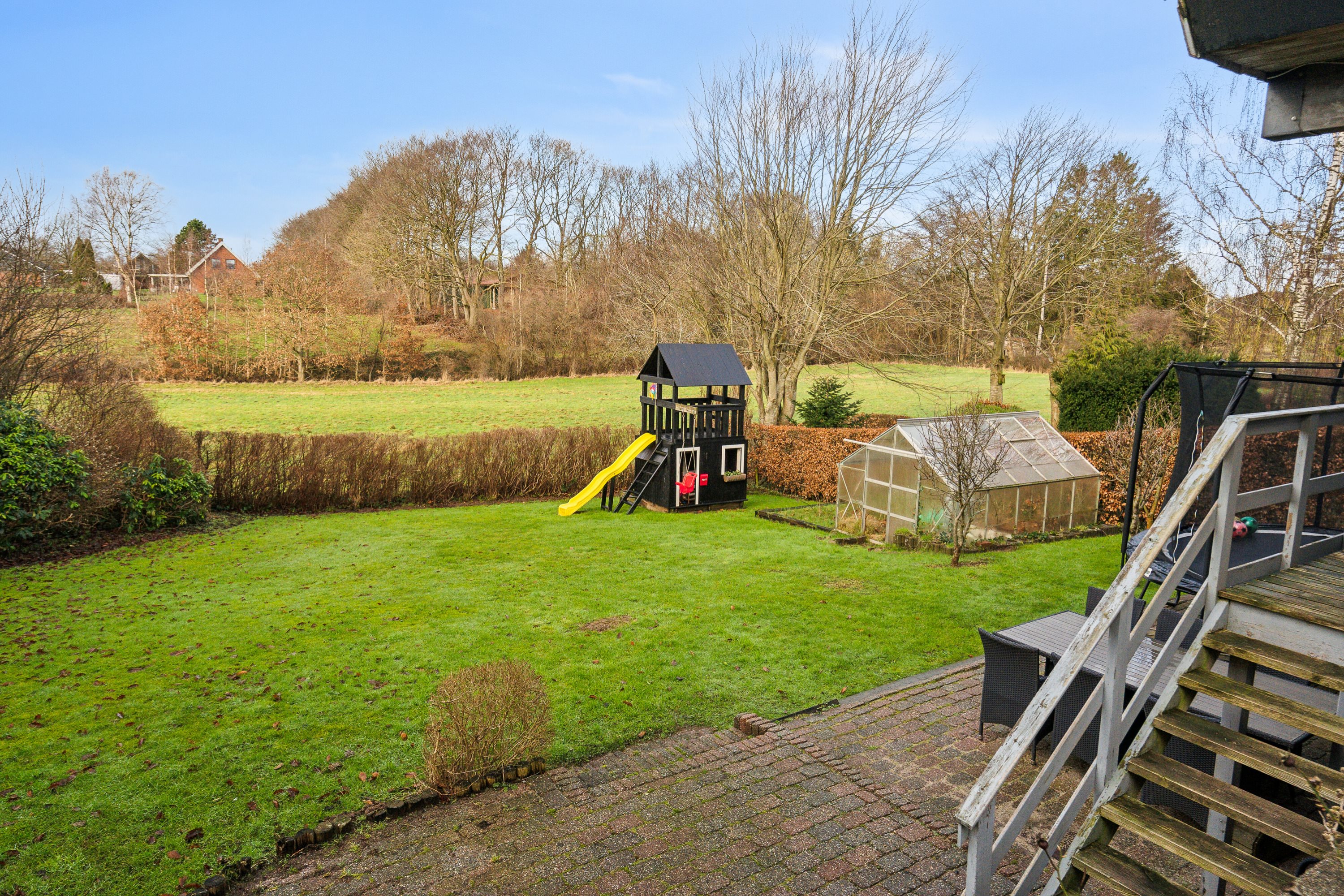 Fremhævet set fra haven billede i fuldskærmstilstand. Billede af Klovtoftvej 16, Jels, 6630 Rødding