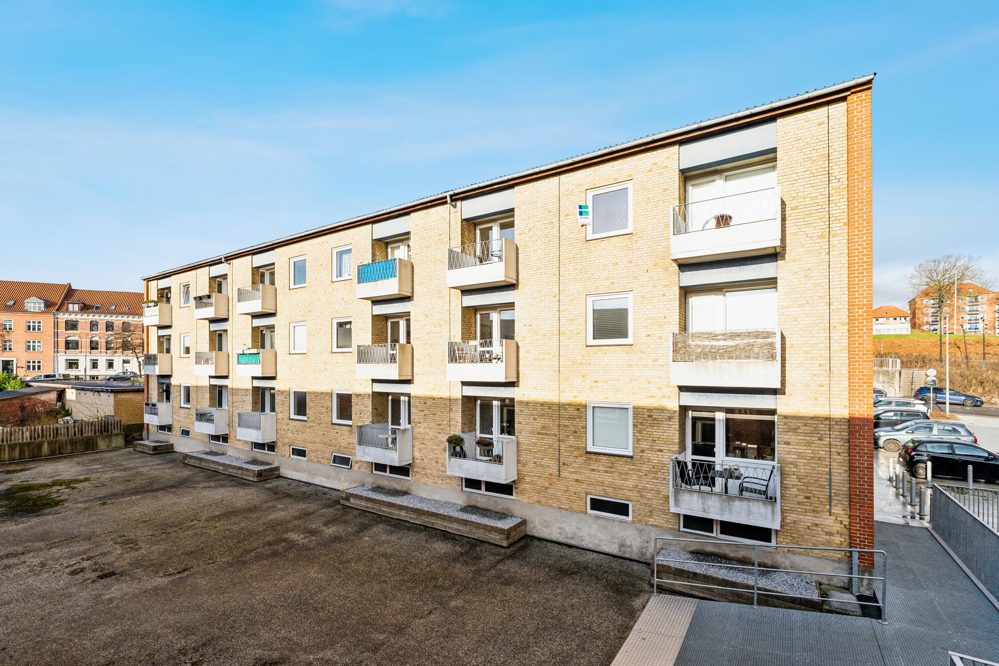 Fremhævet ejendom 1 billede i fuldskærmstilstand. Billede af Markedspladsen 7, st.. tv., 8900 Randers C