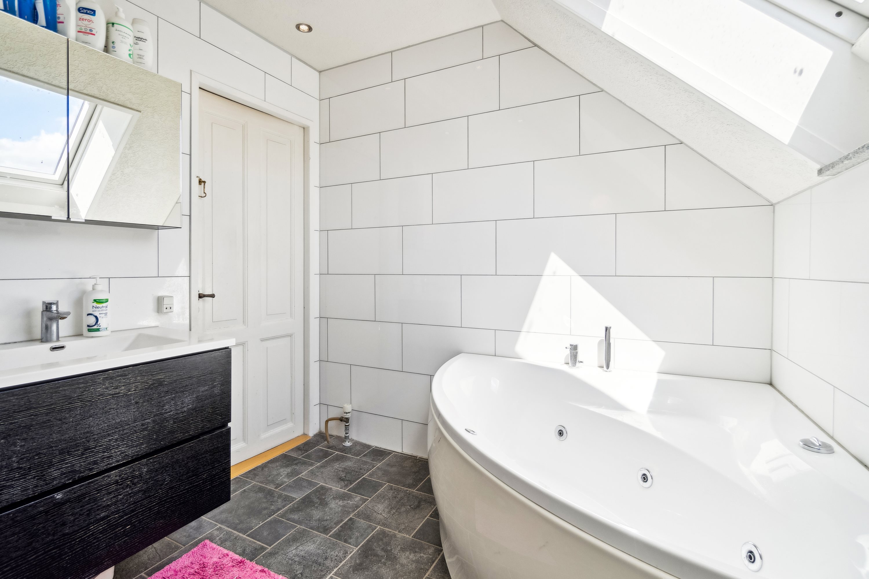 Fremhævet badeværelse billede i fuldskærmstilstand. Billede af Ejlersvej 14, 6000 Kolding