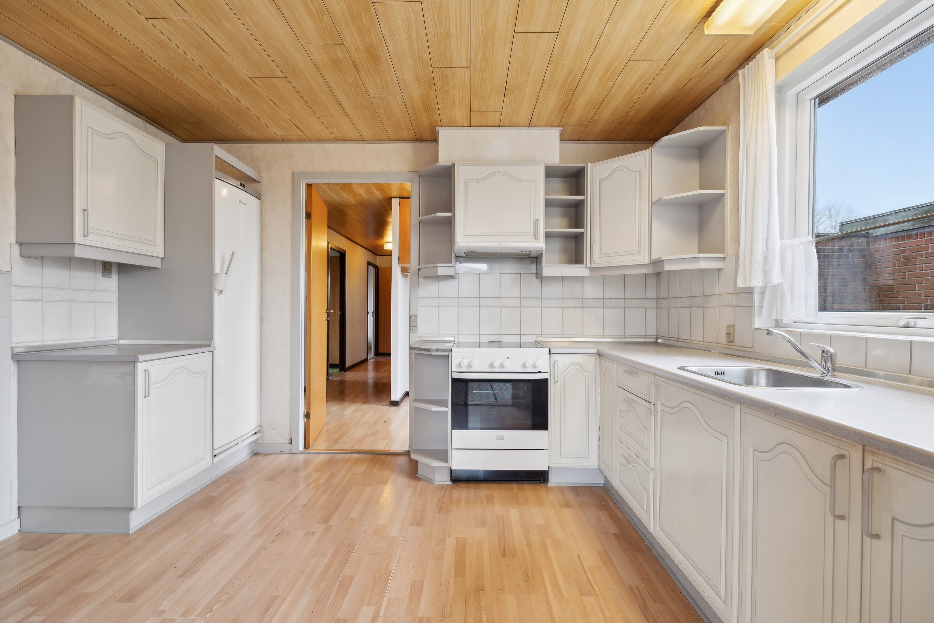 Fremhævet køkken billede i fuldskærmstilstand. Billede af Præstemarken 13, 8653 Them