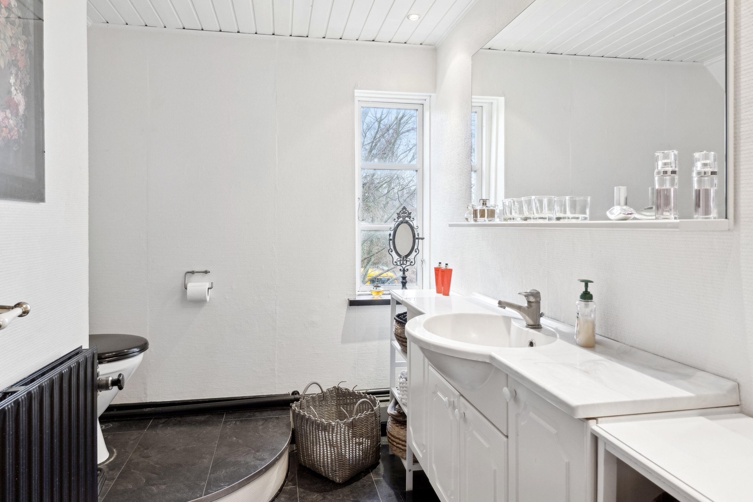 Fremhævet badeværelse billede i fuldskærmstilstand. Billede af Viemose Gade 89, 4771 Kalvehave