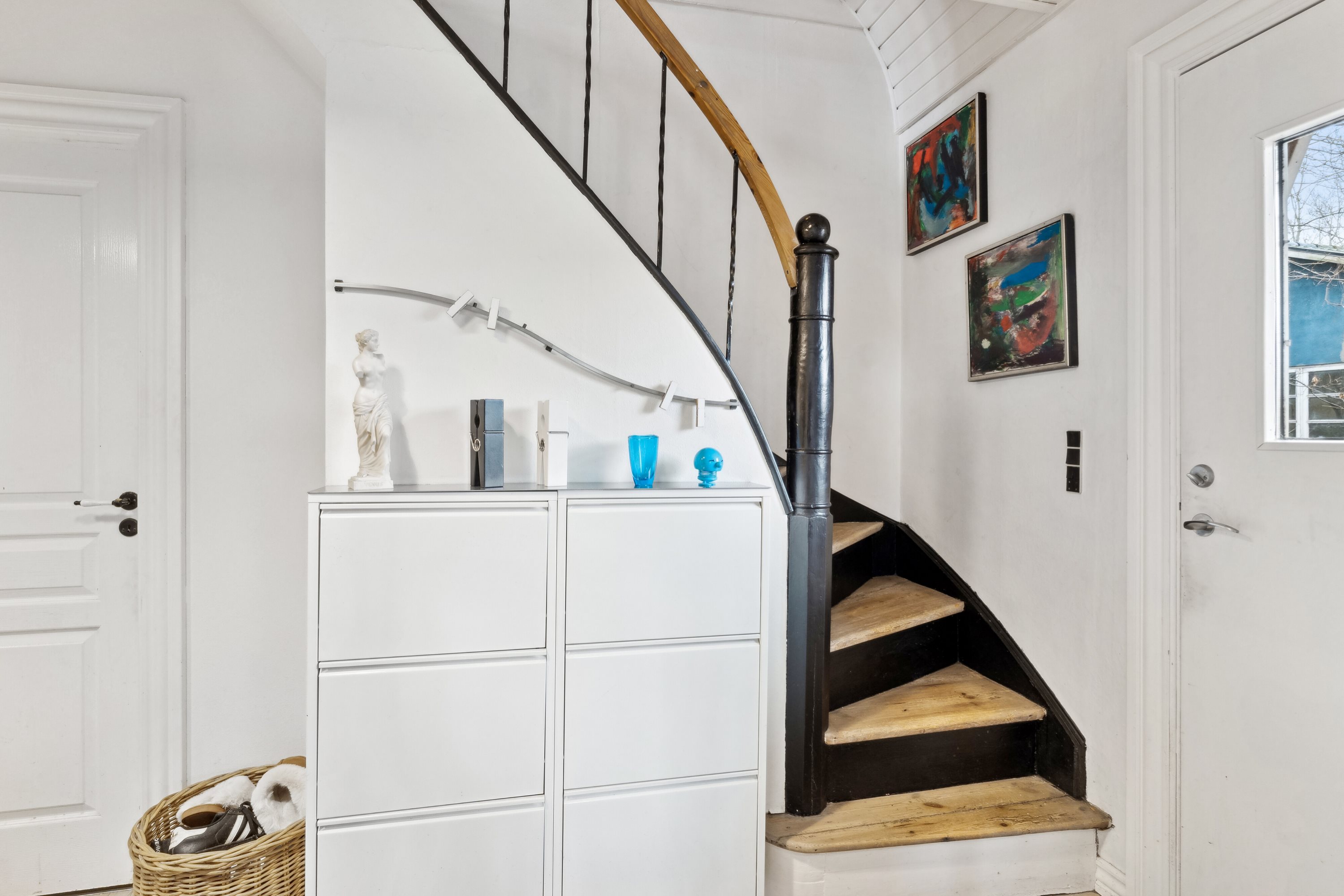 Fremhævet trappe billede i fuldskærmstilstand. Billede af Viemose Gade 89, 4771 Kalvehave