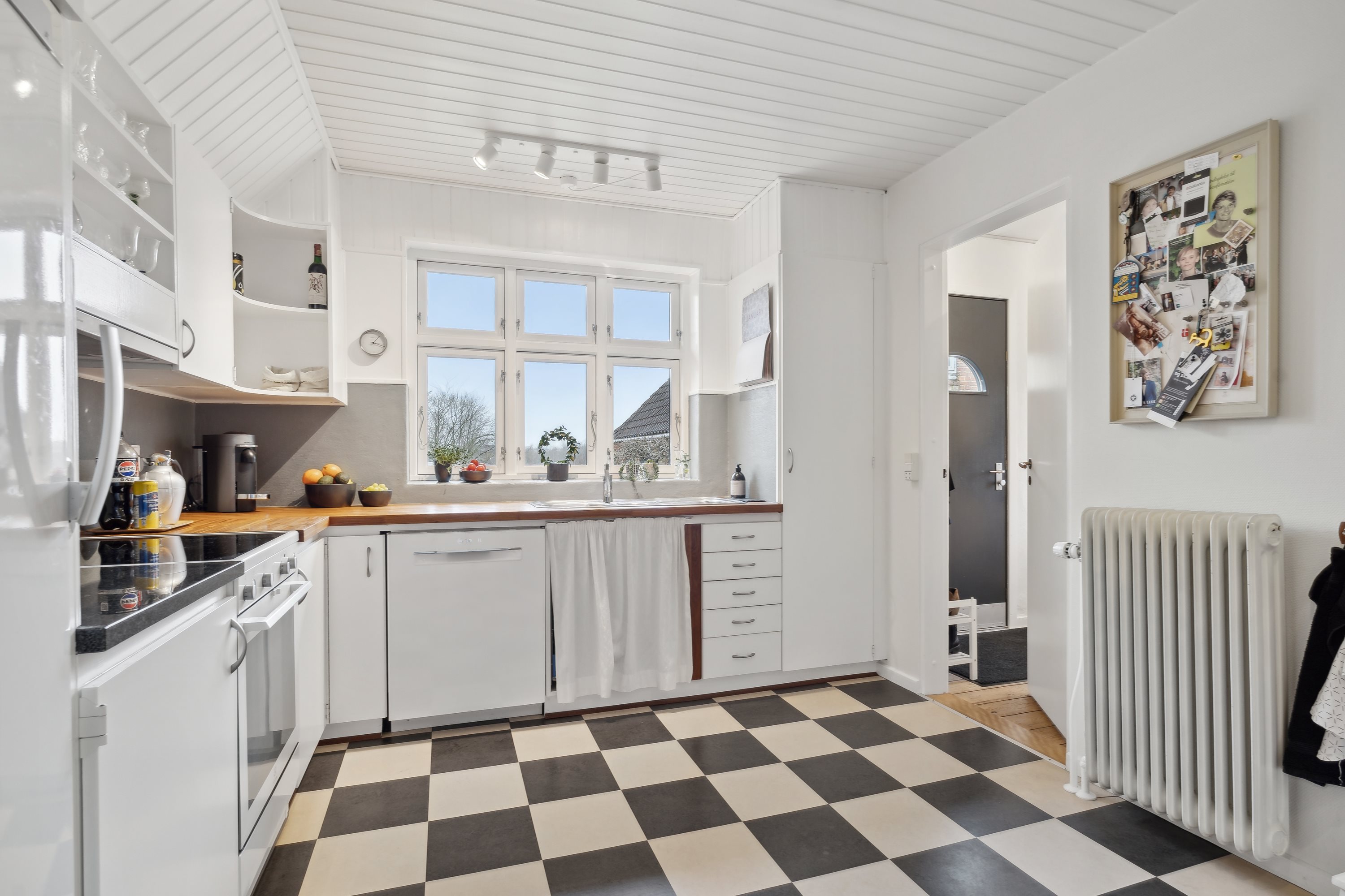 Fremhævet  billede i fuldskærmstilstand. Billede af Skovvej 19, Thorning, 8620 Kjellerup