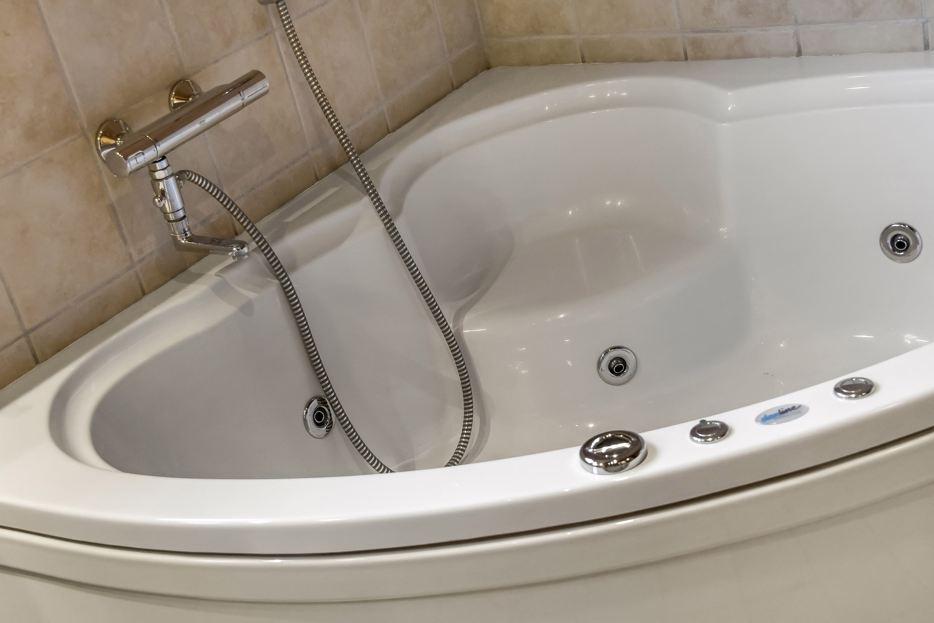 Fremhævet badeværelse billede i fuldskærmstilstand. Billede af Grævlingevej 10, Husby, 6990 Ulfborg