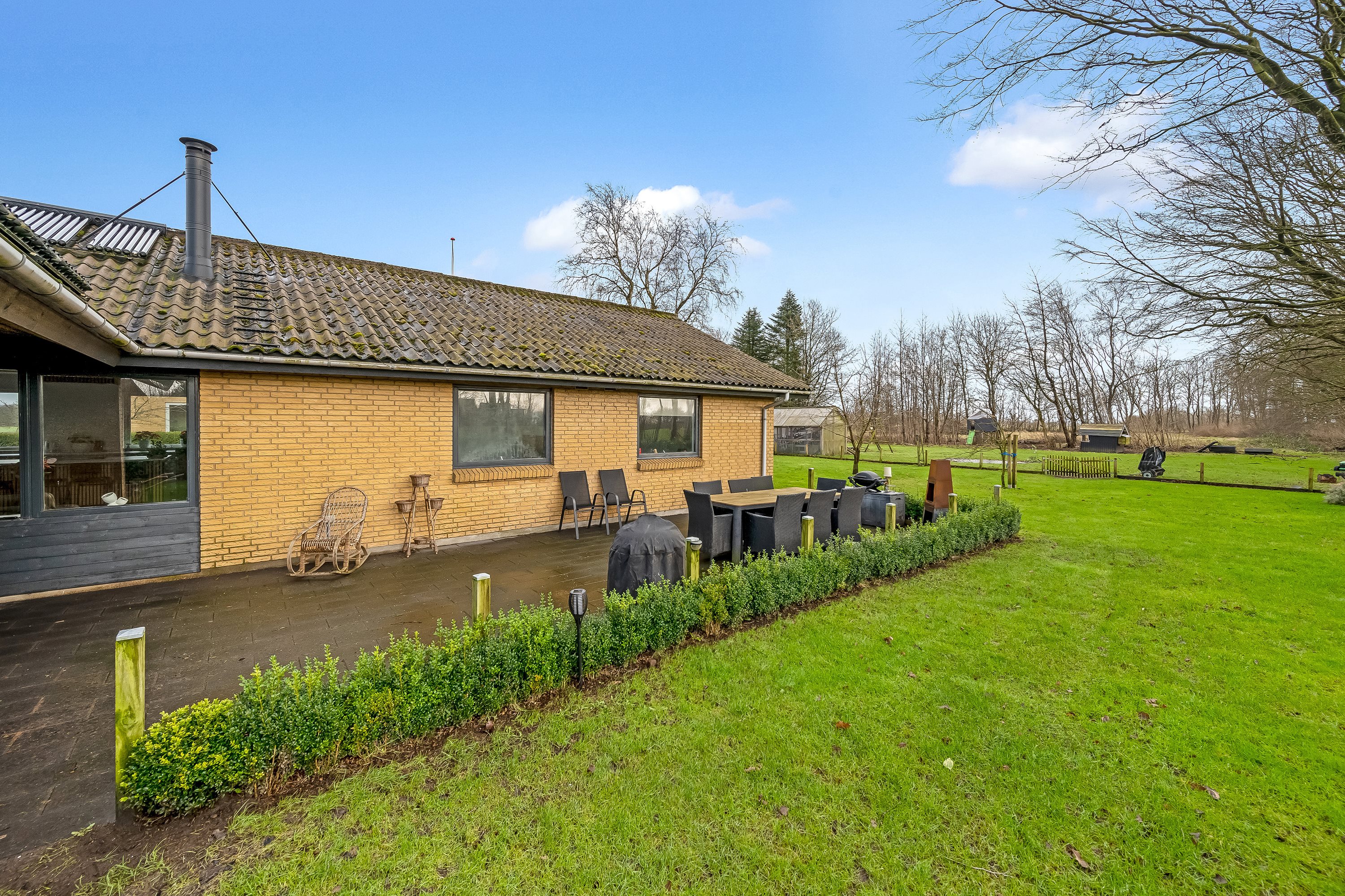 Fremhævet facade billede i fuldskærmstilstand. Billede af Præstevejen 14, Faster, 6900 Skjern