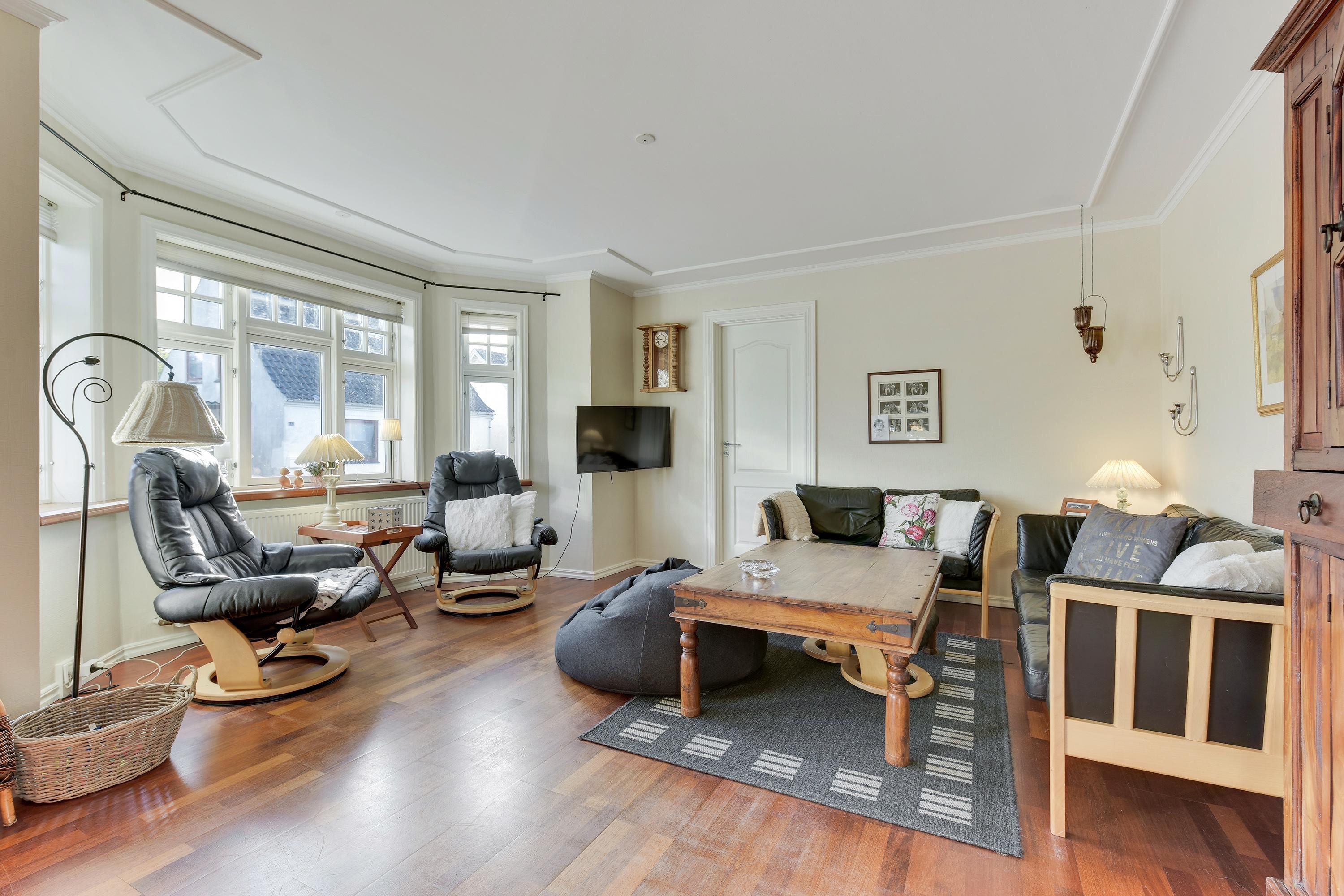 Fremhævet stue billede i fuldskærmstilstand. Billede af Mosbjergvej 441, Mosbjerg, 9870 Sindal