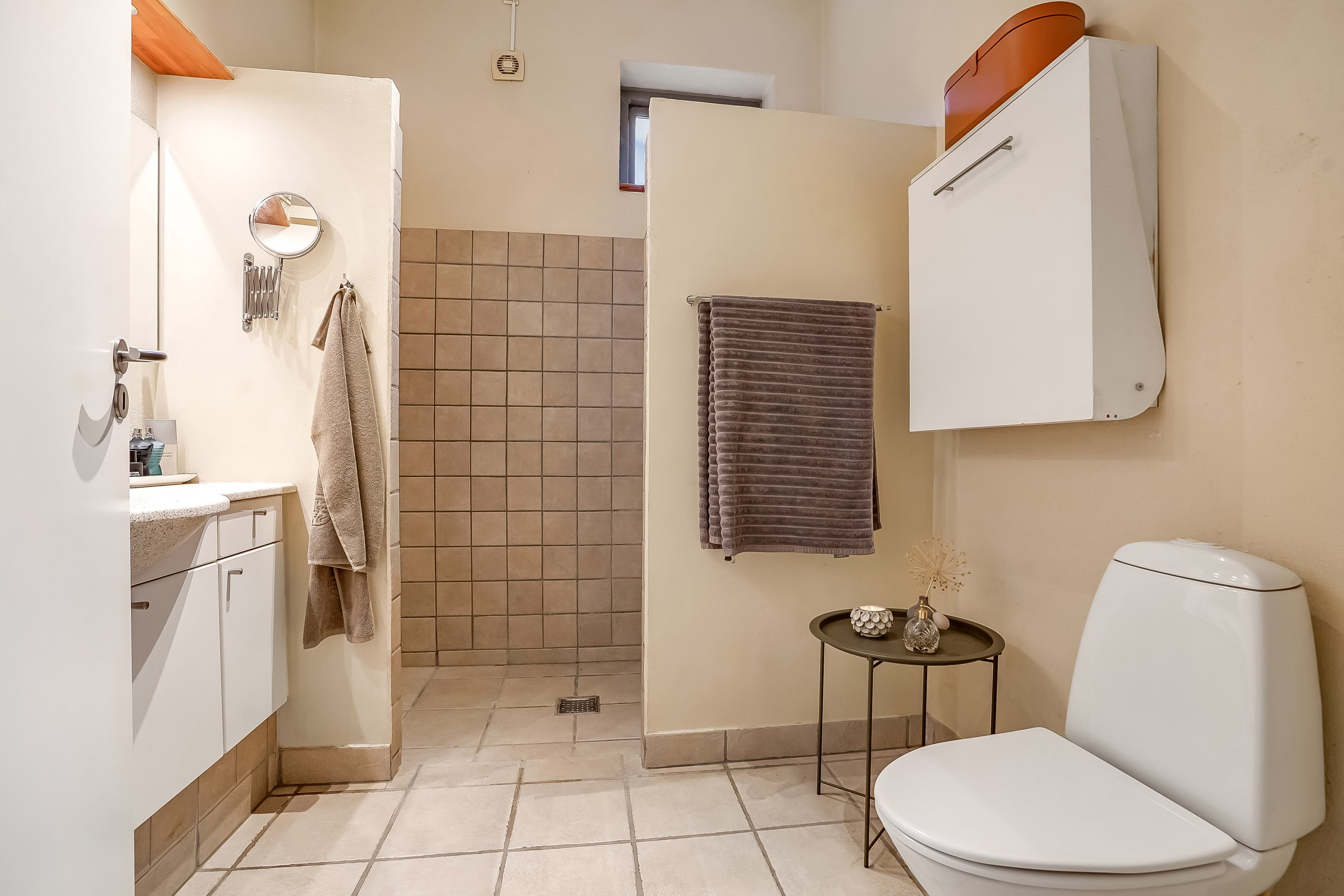 Fremhævet badeværelse billede i fuldskærmstilstand. Billede af Skovbrynet 19, 5620 Glamsbjerg