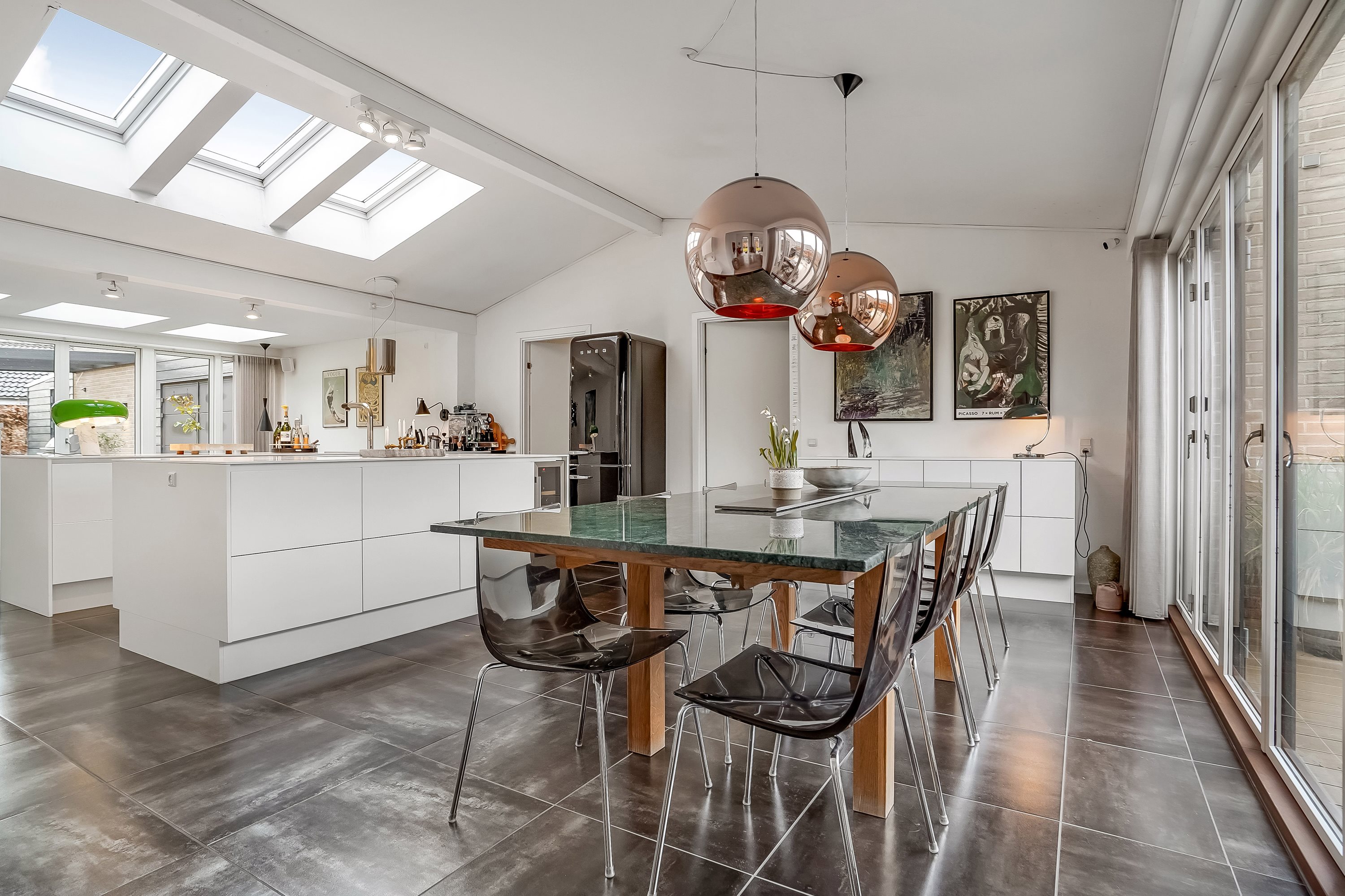 Fremhævet stue billede i fuldskærmstilstand. Billede af Skovbrynet 19, 5620 Glamsbjerg