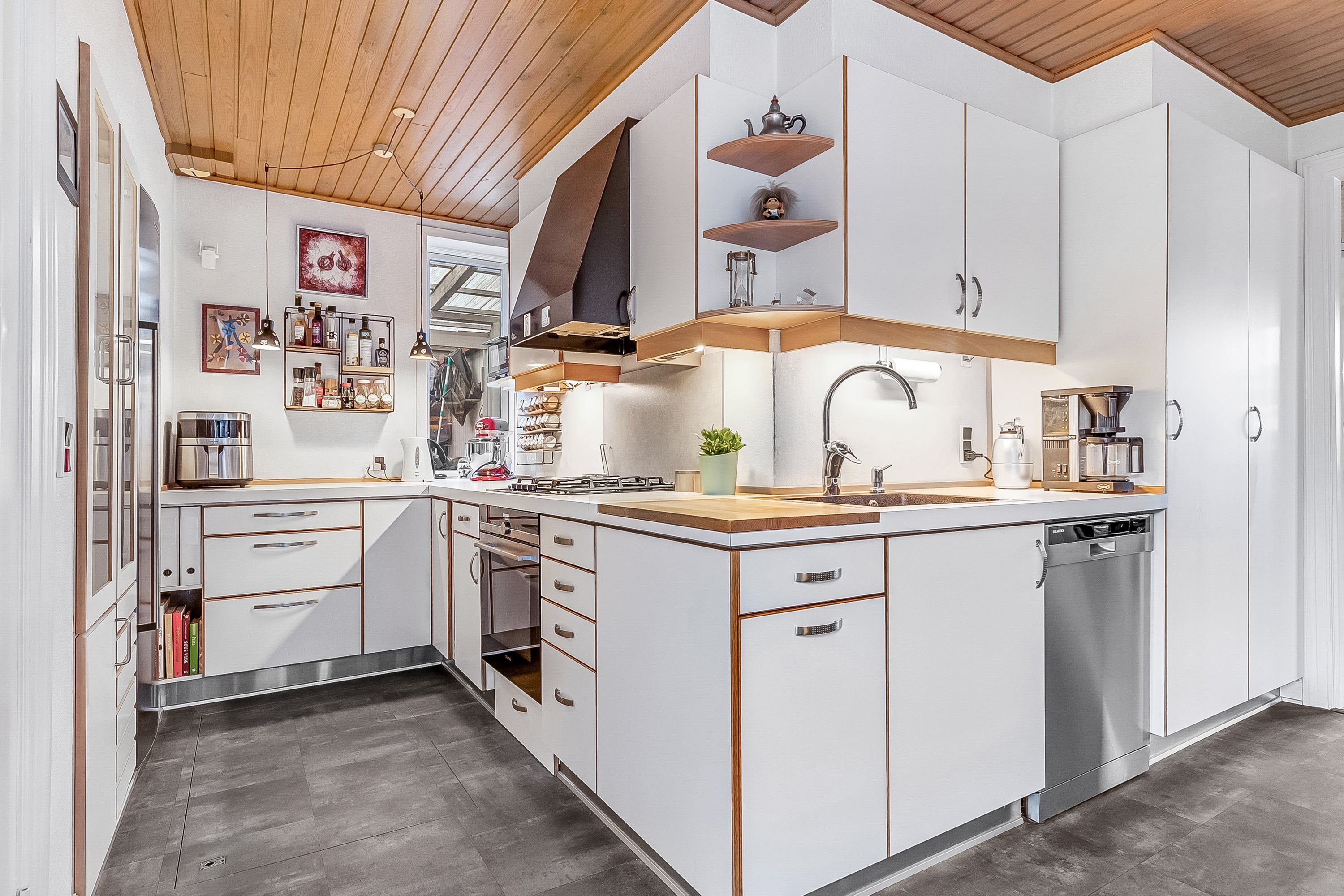 Fremhævet køkken billede i fuldskærmstilstand. Billede af Hans Dalls Vej 4, Ødis, 6580 Vamdrup