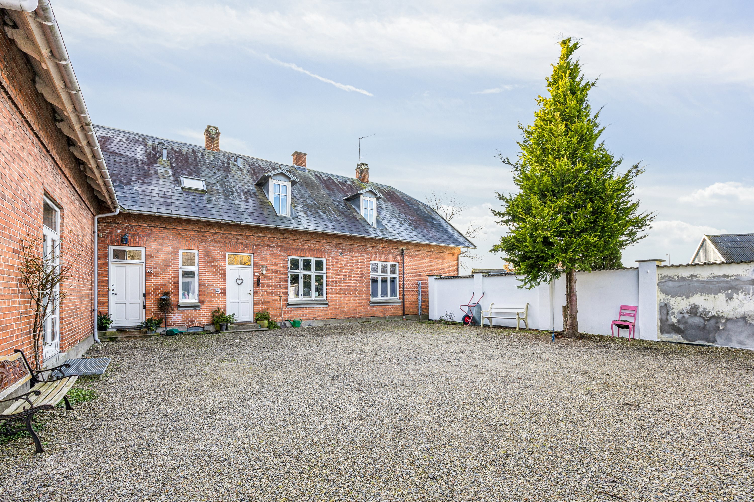 Fremhævet ejendom 1 billede i fuldskærmstilstand. Billede af Strøby Bygade 93, 4671 Strøby