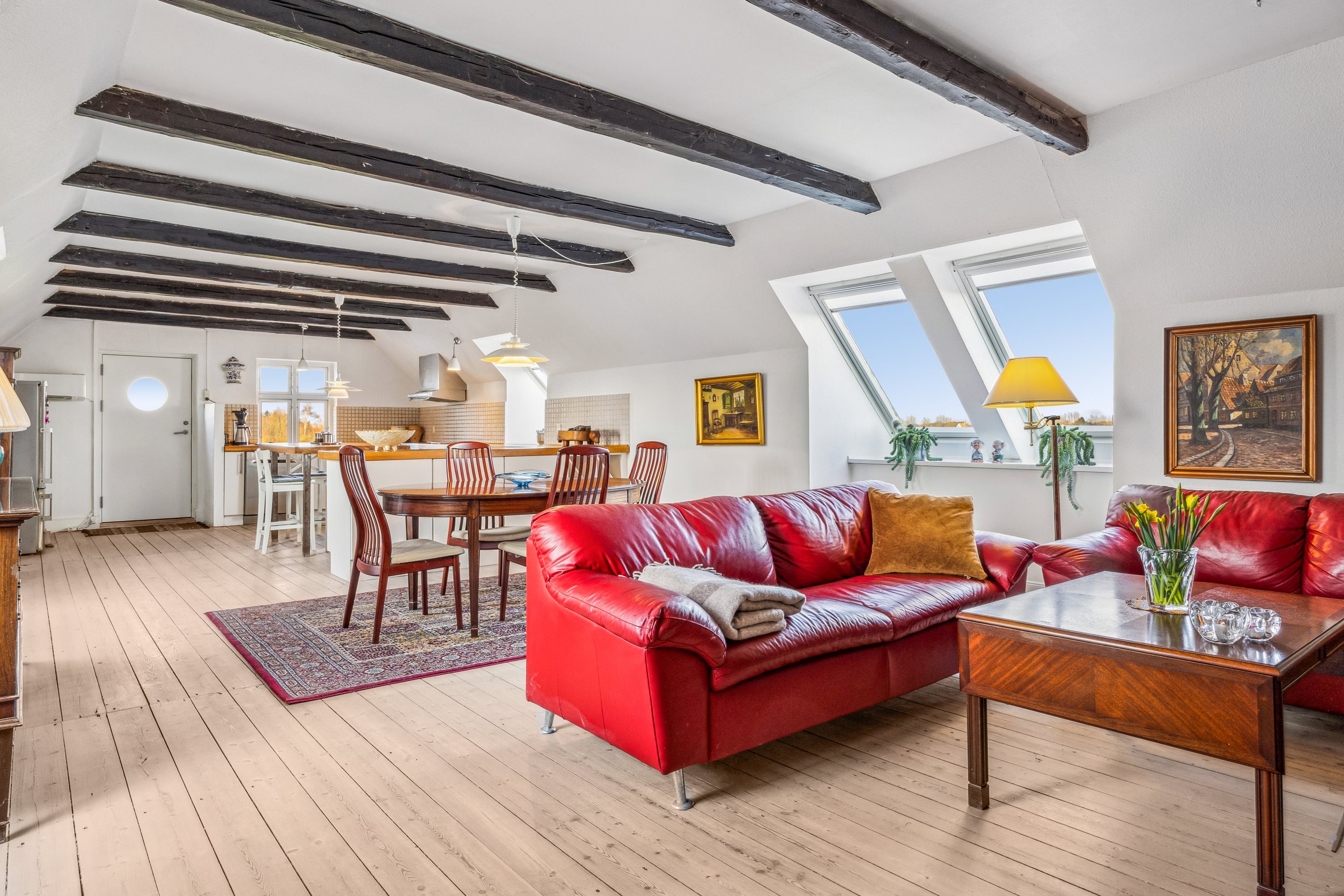 Fremhævet stue billede i fuldskærmstilstand. Billede af Strøby Bygade 93, 4671 Strøby