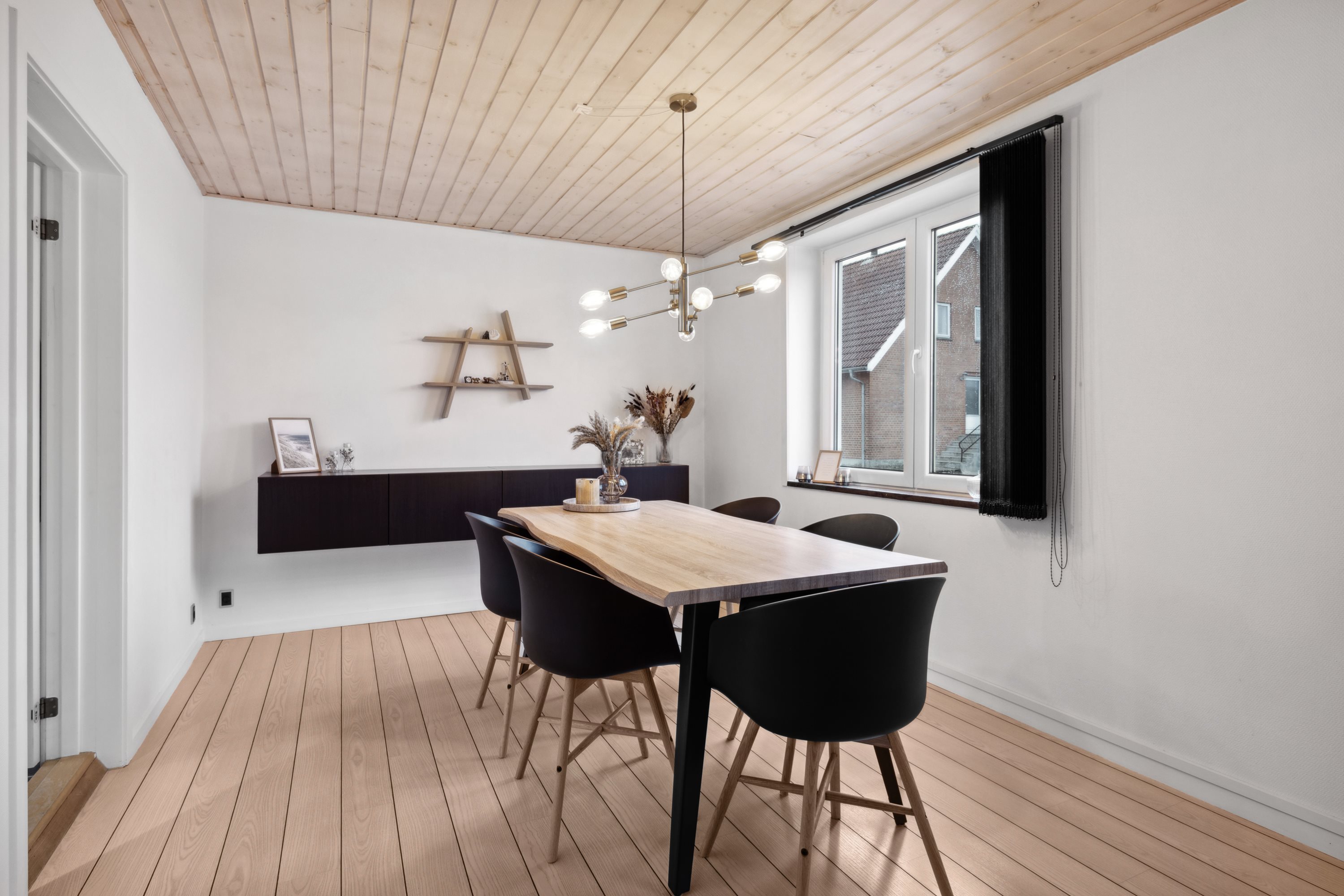 Fremhævet stue billede i fuldskærmstilstand. Billede af Vestergade 35, 7850 Stoholm Jyll