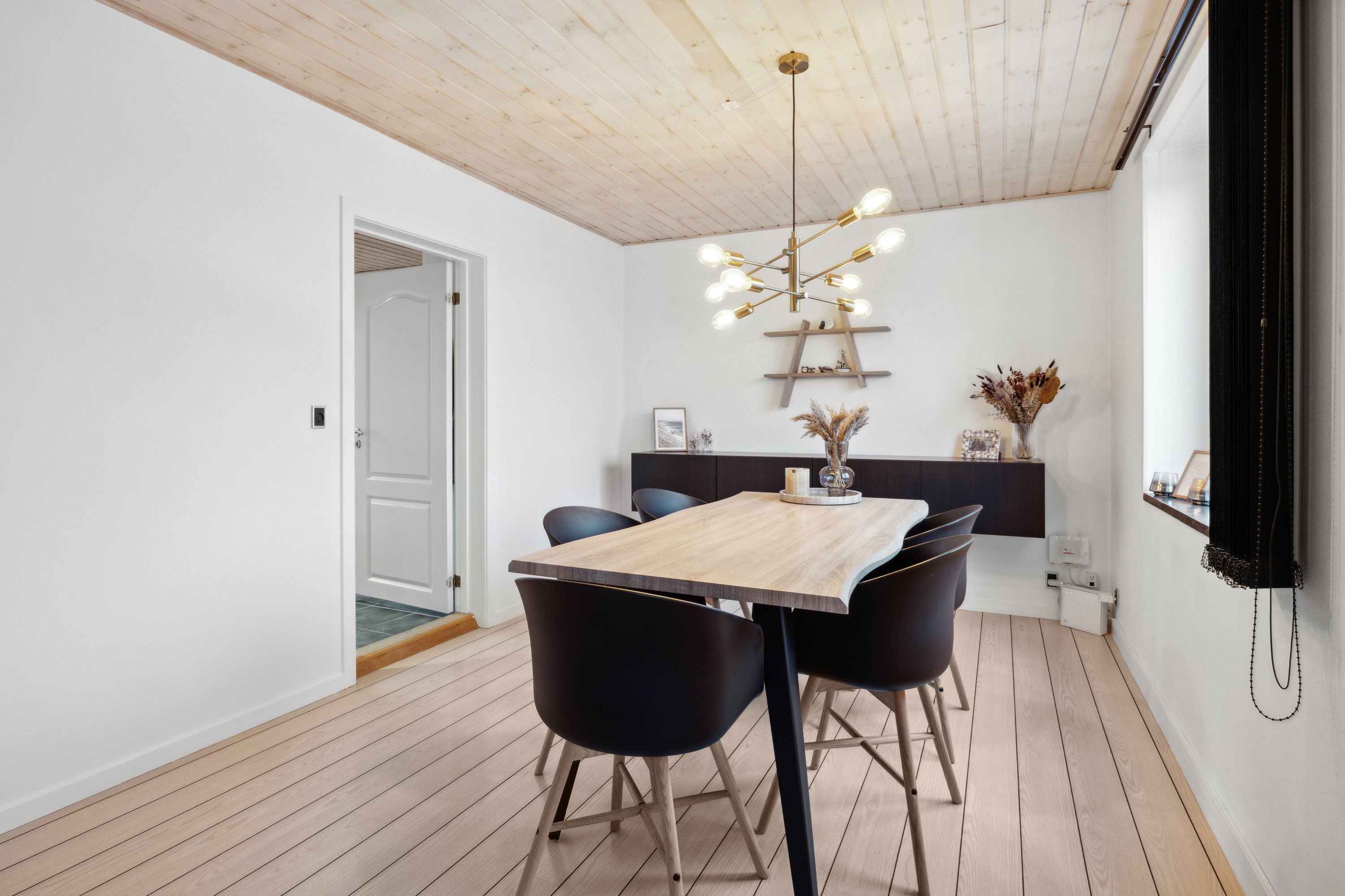 Fremhævet stue billede i fuldskærmstilstand. Billede af Vestergade 35, 7850 Stoholm Jyll