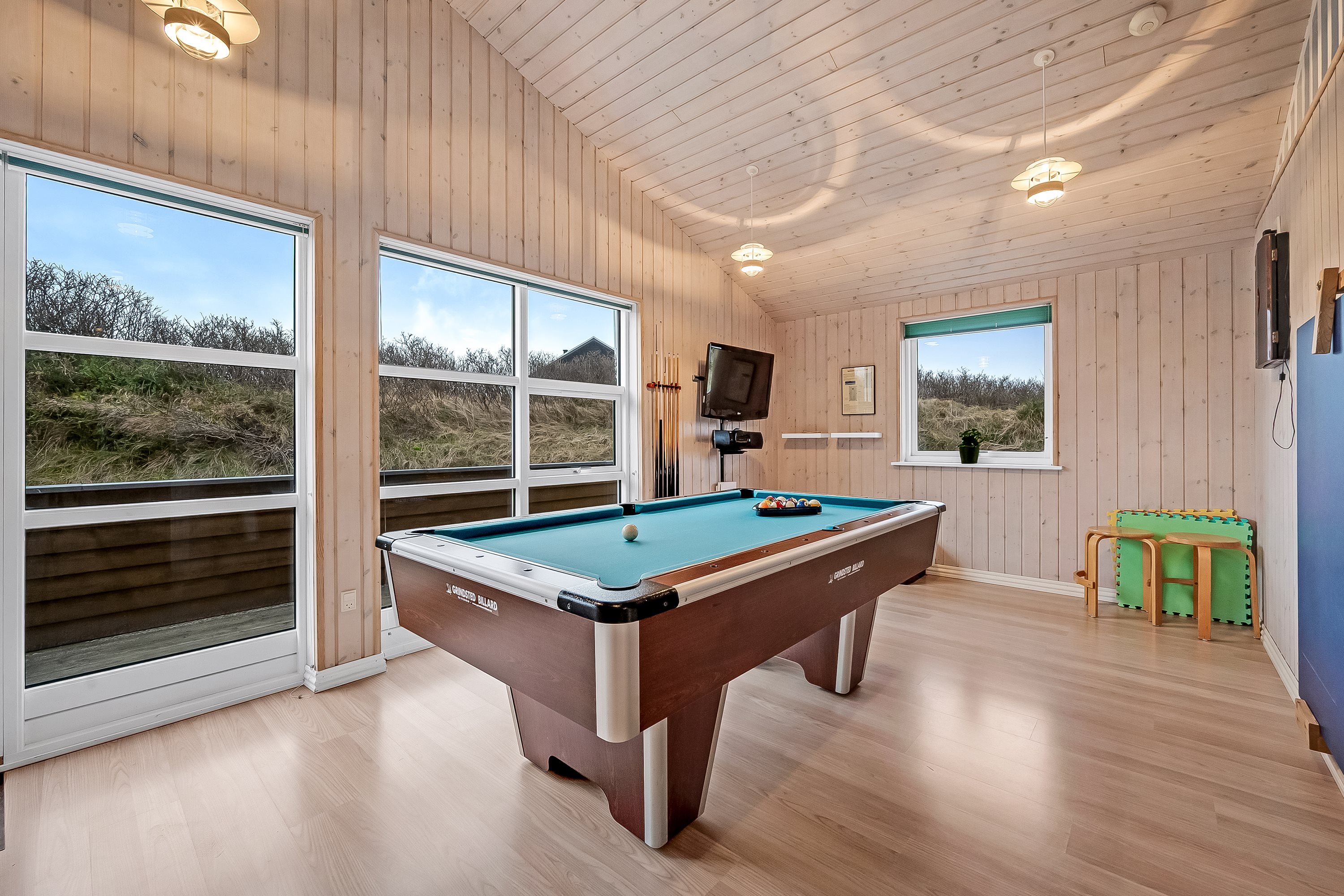 Fremhævet aktivitetsrum billede i fuldskærmstilstand. Billede af Fyrrenålevej 14, Henne Strand, 6854 Henne