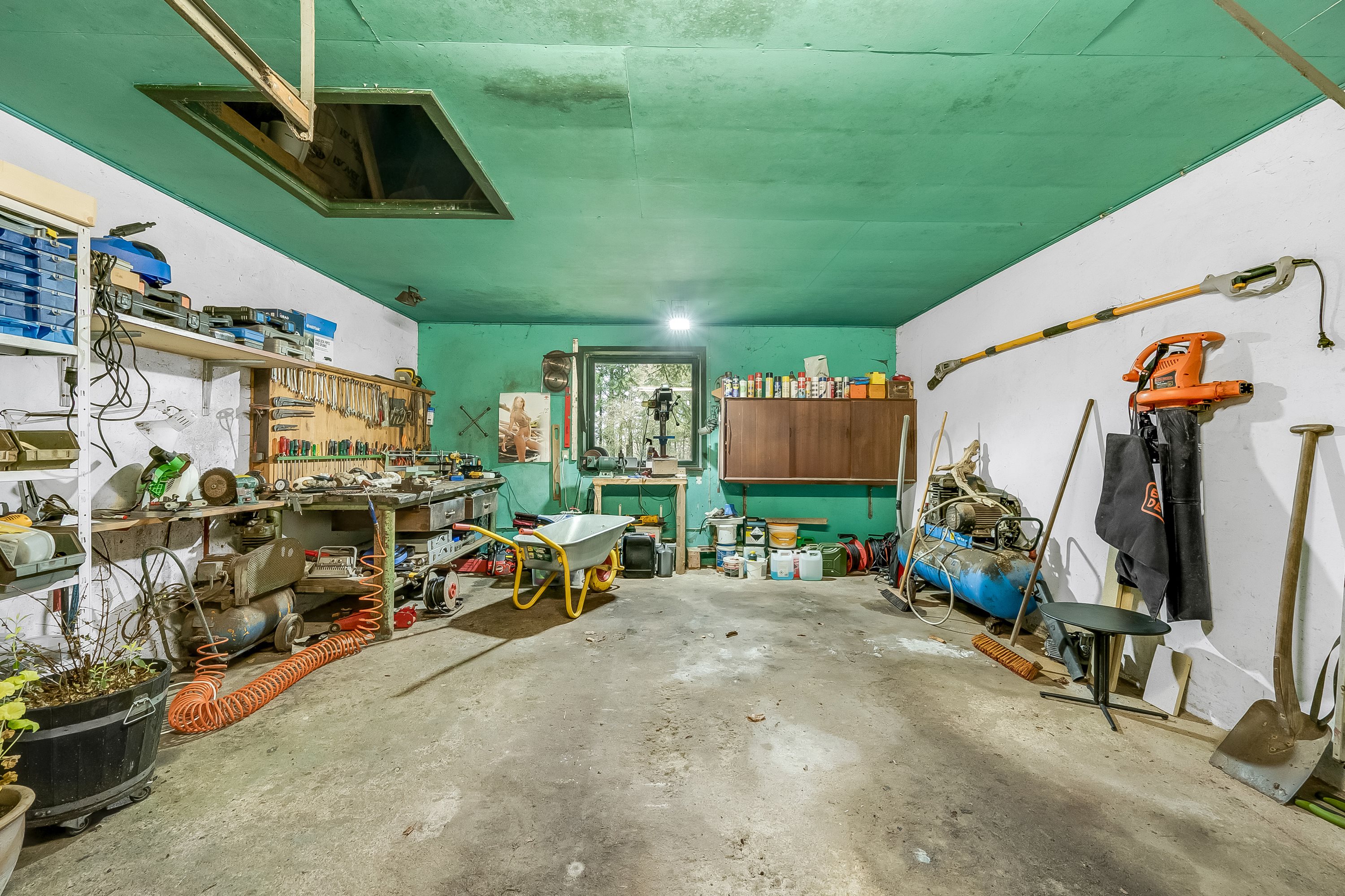 Fremhævet garage billede i fuldskærmstilstand. Billede af Haunstrupvej 5, Fjelstervang, 6933 Kibæk