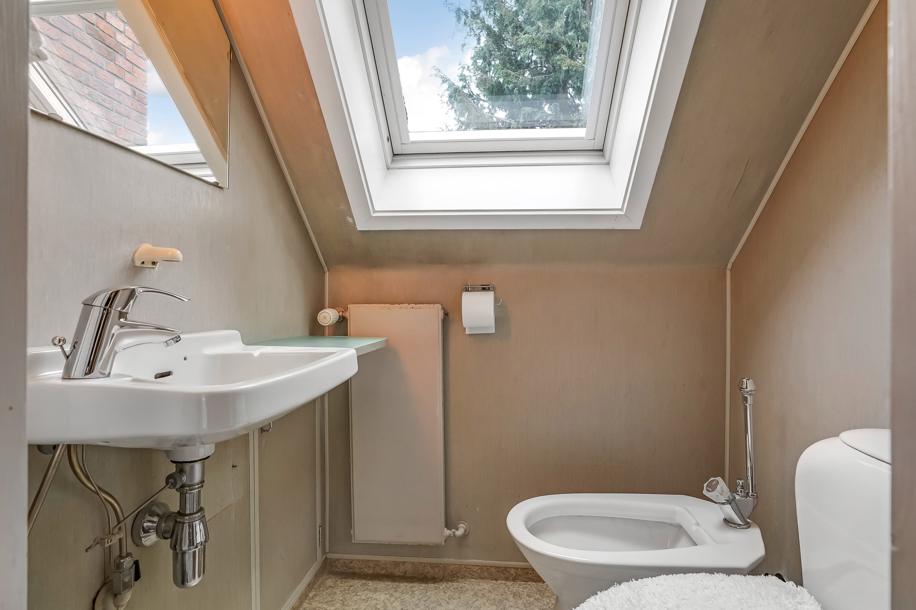 Fremhævet toilet billede i fuldskærmstilstand. Billede af Regner Lodbrogs Vej 6, Bolbro, 5200 Odense V