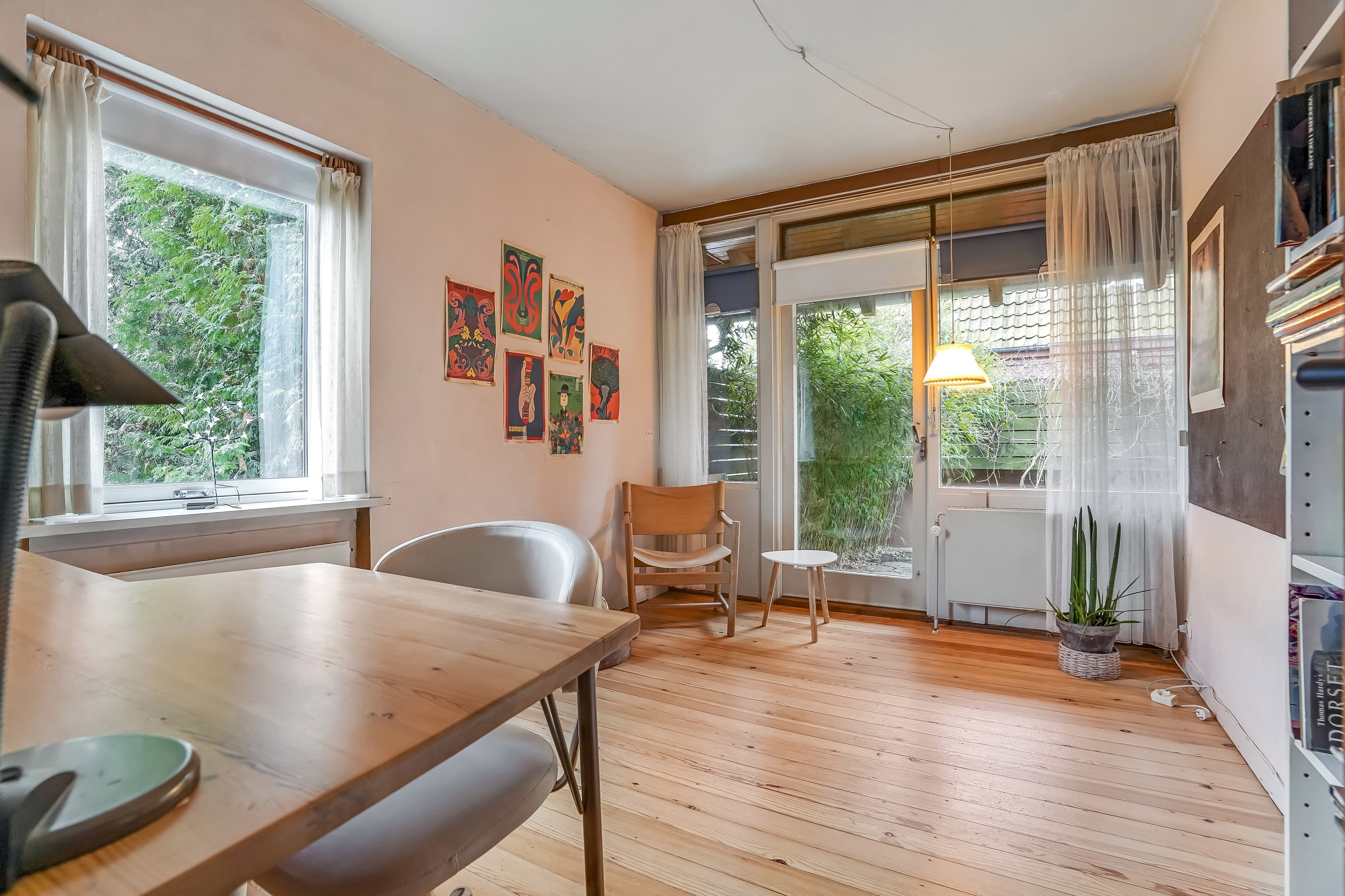 Fremhævet stue billede i fuldskærmstilstand. Billede af Regner Lodbrogs Vej 6, Bolbro, 5200 Odense V