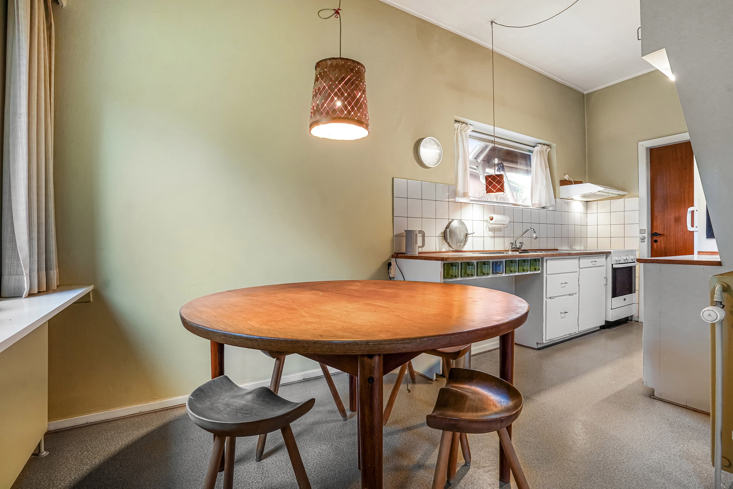 Fremhævet stue billede i fuldskærmstilstand. Billede af Regner Lodbrogs Vej 6, Bolbro, 5200 Odense V