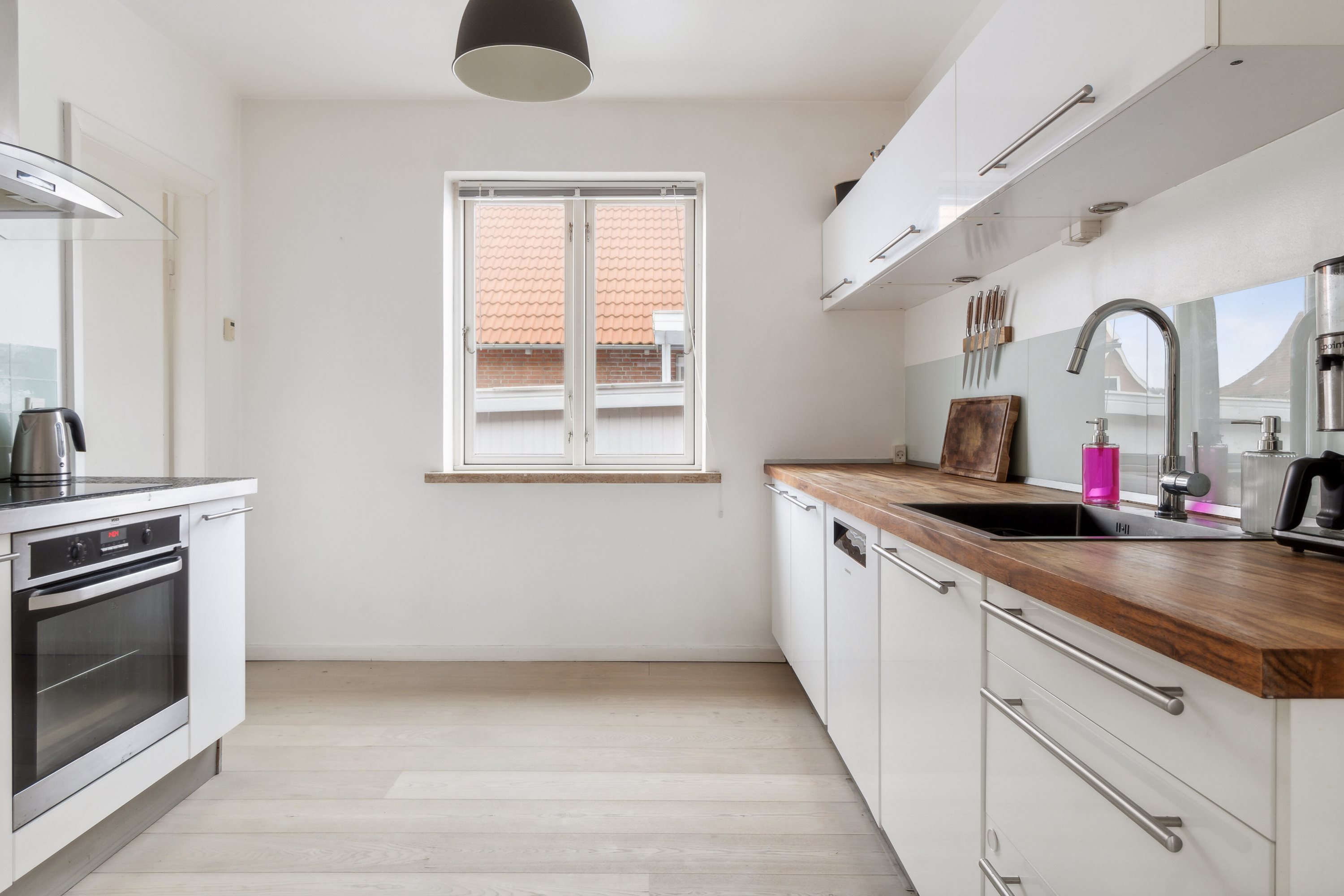 Fremhævet indendørs billede i fuldskærmstilstand. Billede af Kongelysvej 16, 5000 Odense C