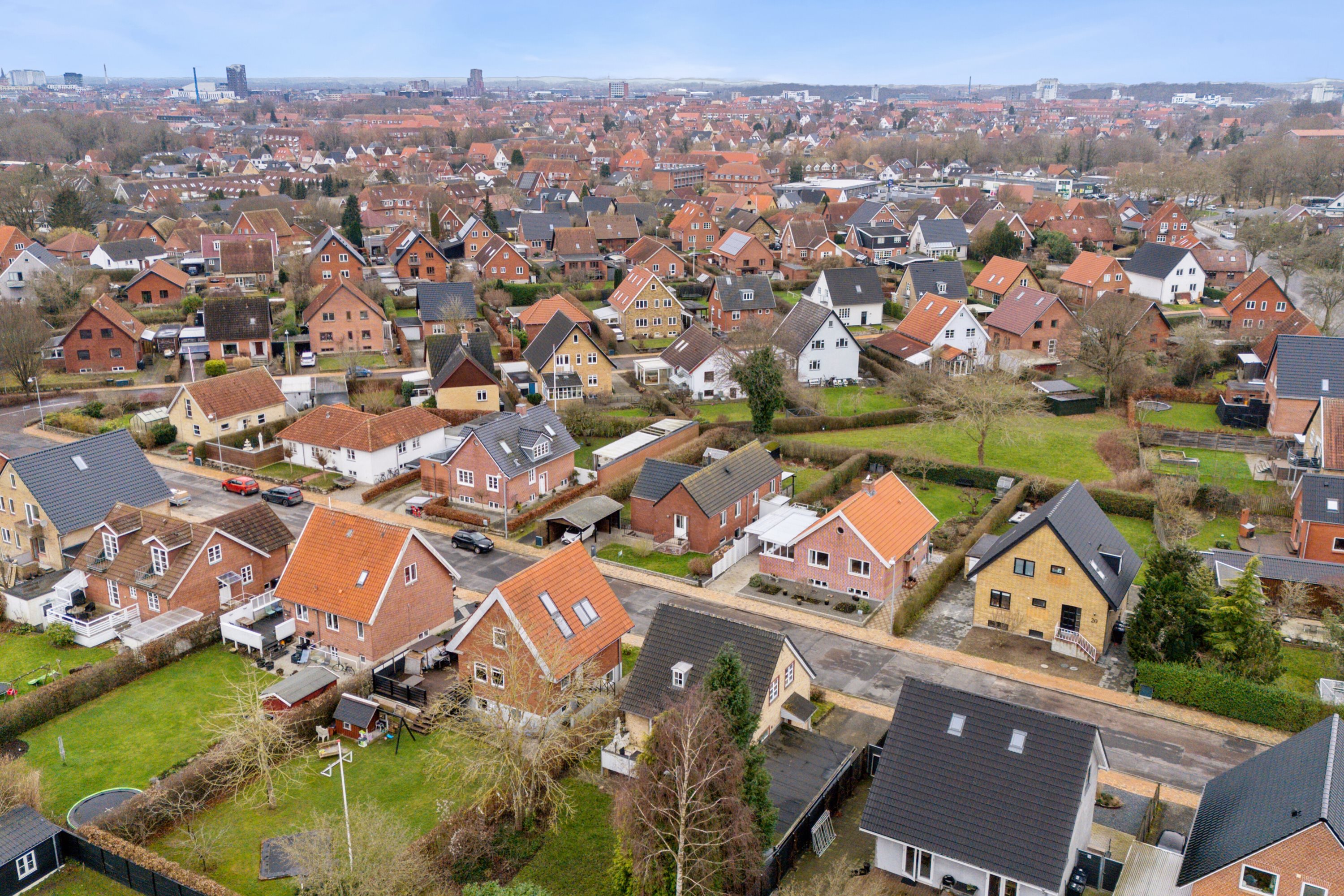 Fremhævet luftfoto billede i fuldskærmstilstand. Billede af Kongelysvej 16, 5000 Odense C