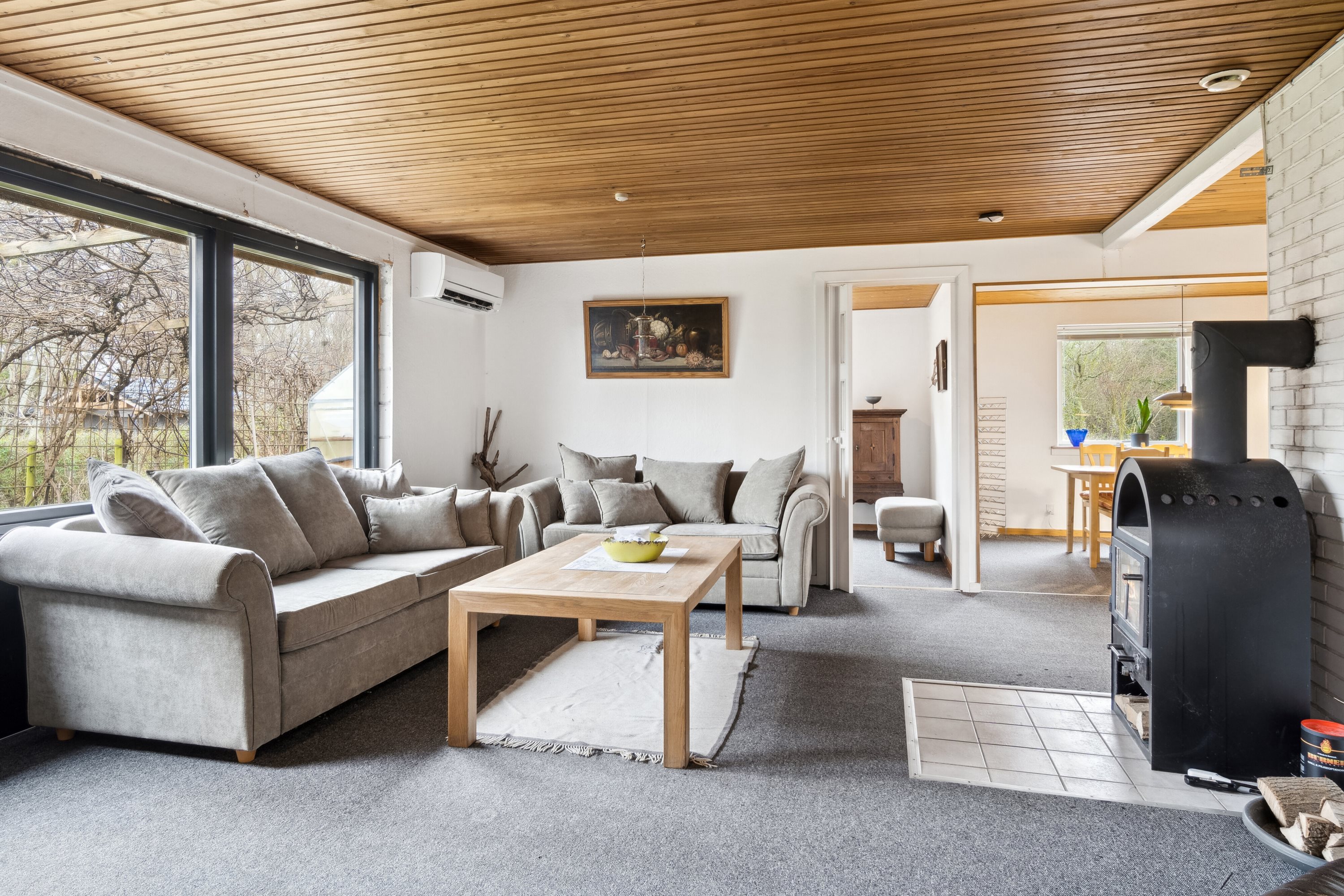 Fremhævet stue billede i fuldskærmstilstand. Billede af Svinøvestervej 7, 4750 Lundby