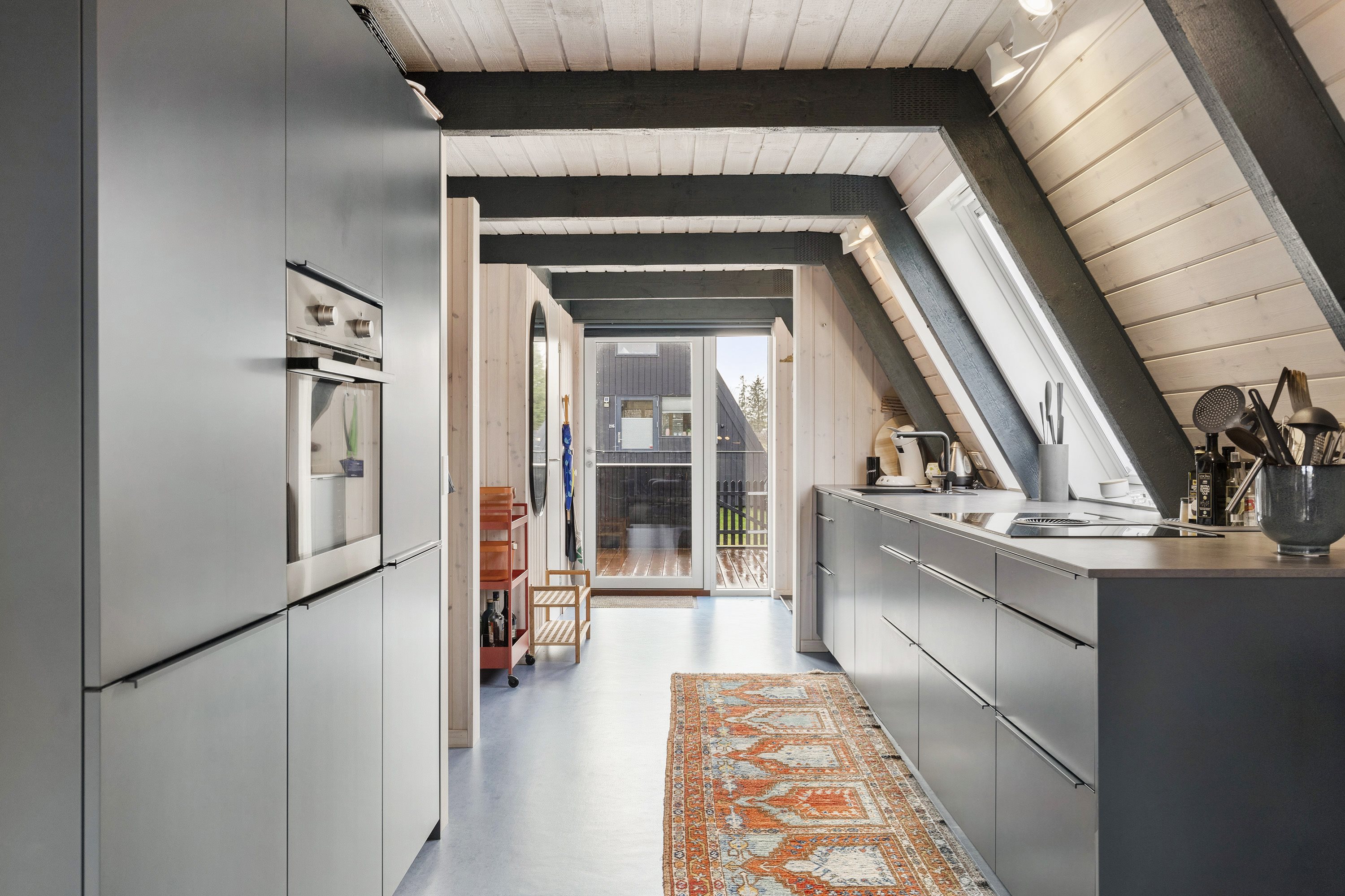 Fremhævet køkken billede i fuldskærmstilstand. Billede af Golfsvinget 300, Gatten, 9640 Farsø