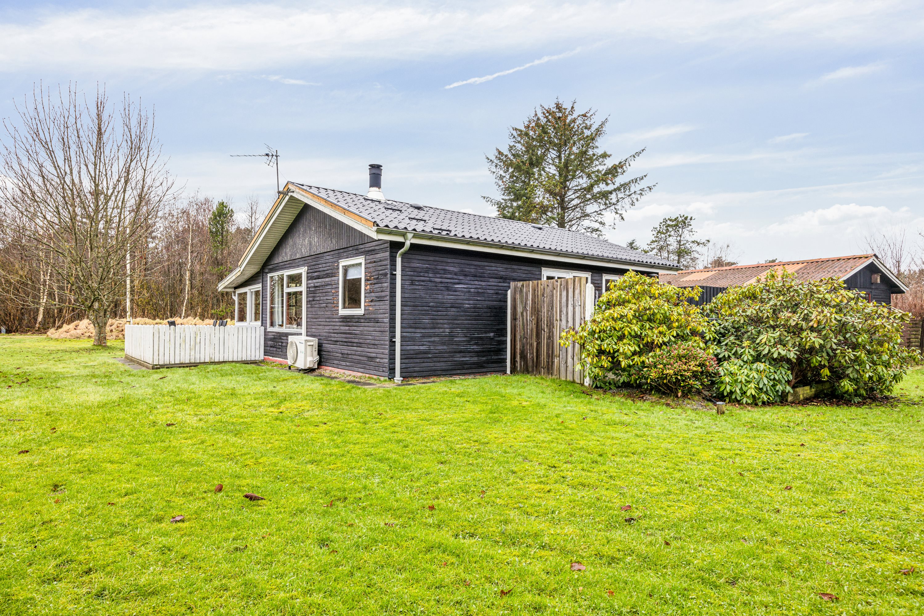 Fremhævet ejendom 1 billede i fuldskærmstilstand. Billede af Rådyrvej 22, Hou, 9370 Hals