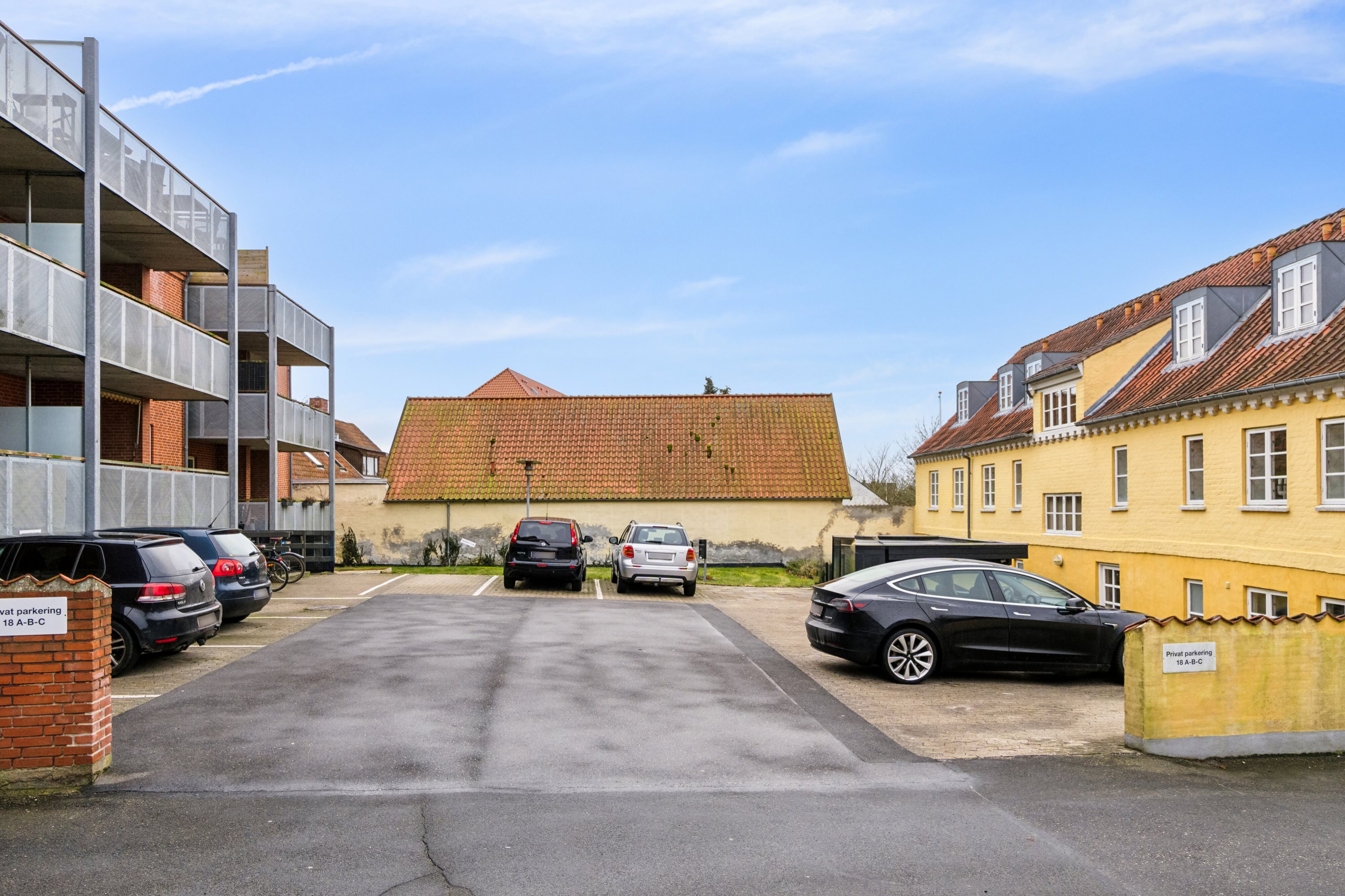 Fremhævet parkeringsplads billede i fuldskærmstilstand. Billede af Bjergbygade 18A, 2. tv., 4200 Slagelse