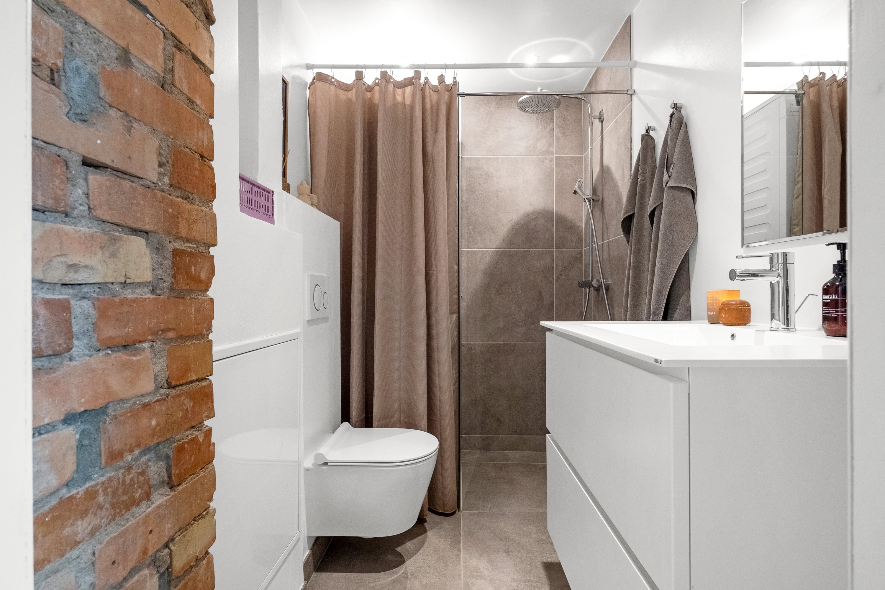 Fremhævet badeværelse billede i fuldskærmstilstand. Billede af Skt. Pauls Gade 11B, 1., 8000 Aarhus C