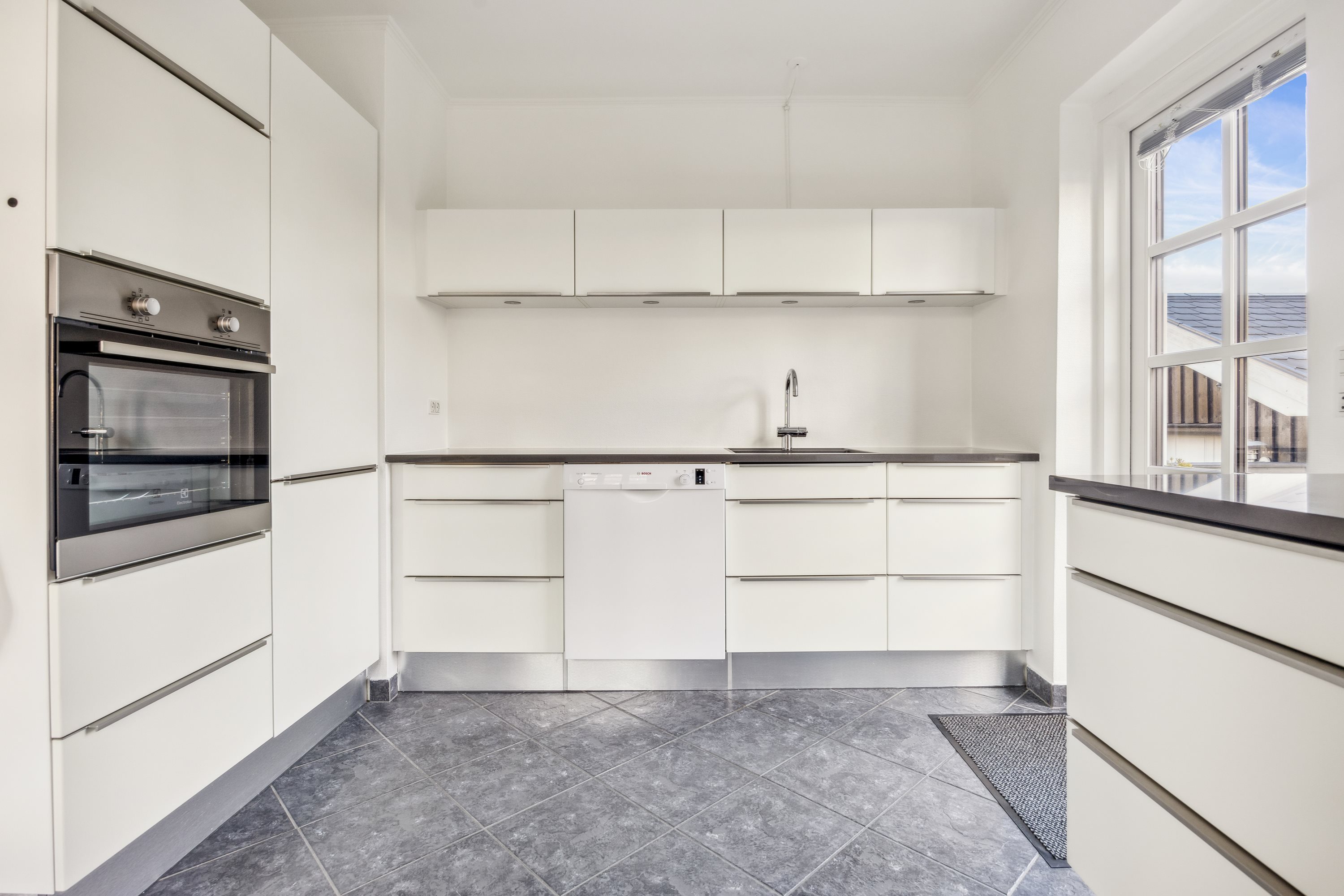 Fremhævet køkken billede i fuldskærmstilstand. Billede af Myhlenbergvej 11, 9510 Arden