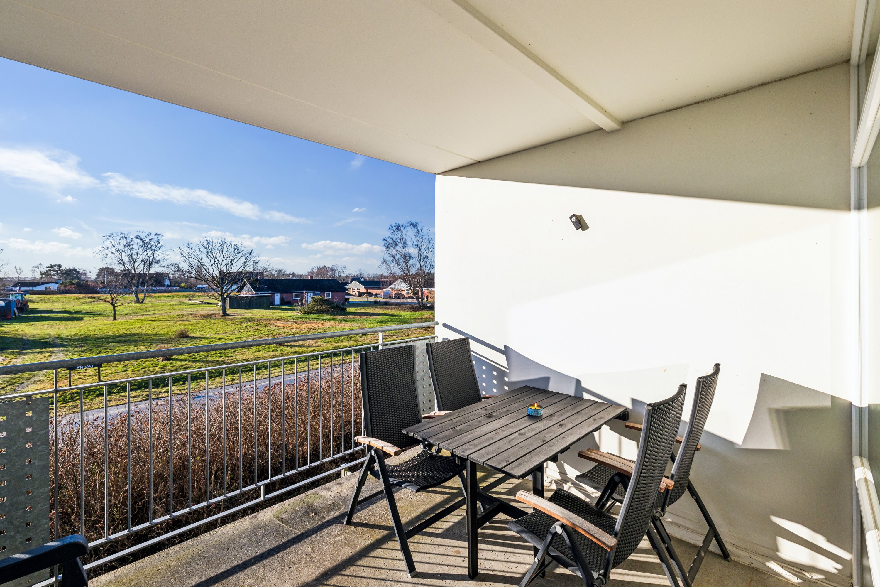 Miniaturebillede 2: terrasse. Billede af Fægangsvej 11A, 1. 213., Bønnerup Strand, 8585 Glesborg
