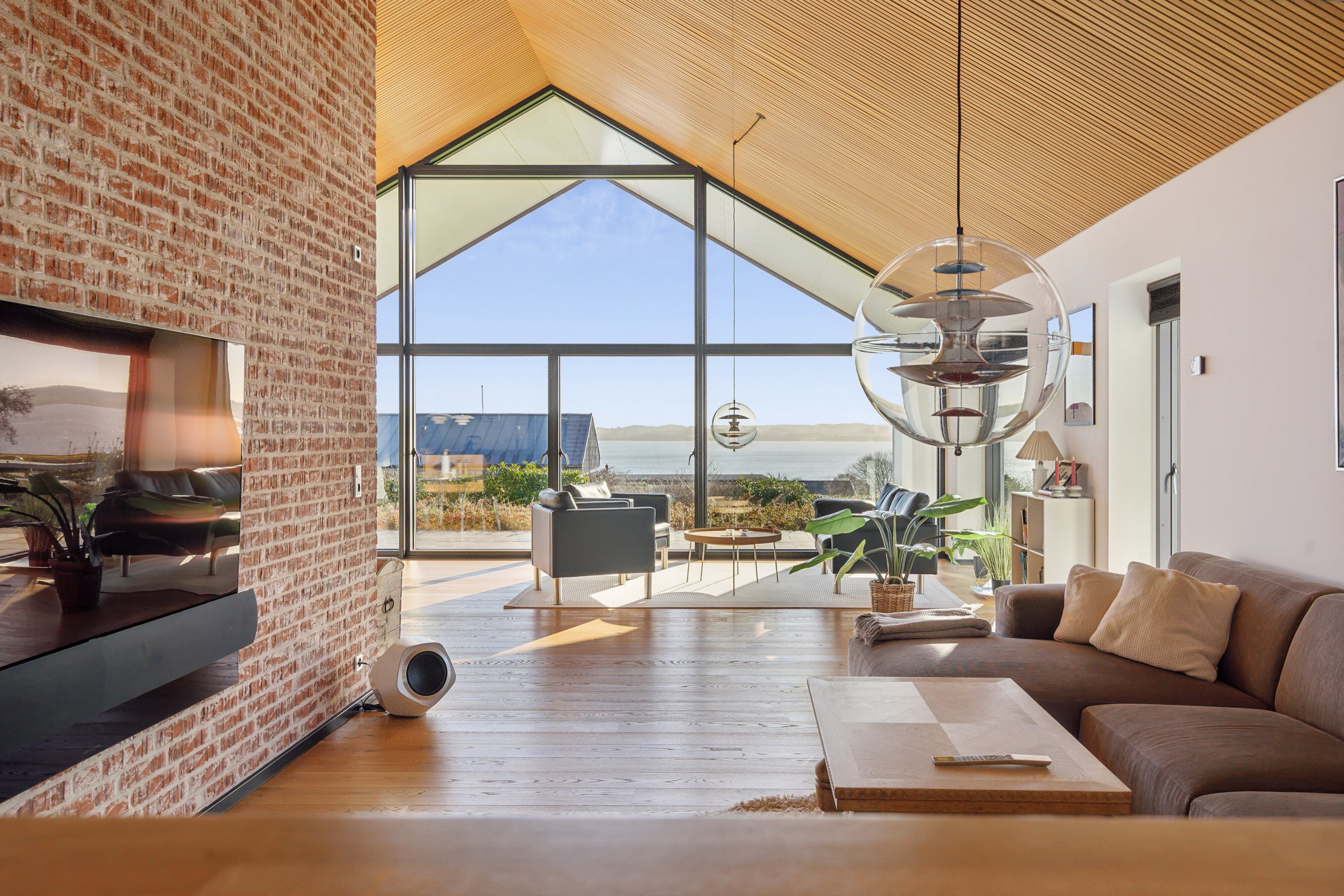 Fremhævet stue billede i fuldskærmstilstand. Billede af Dyrhave 64, 6200 Aabenraa