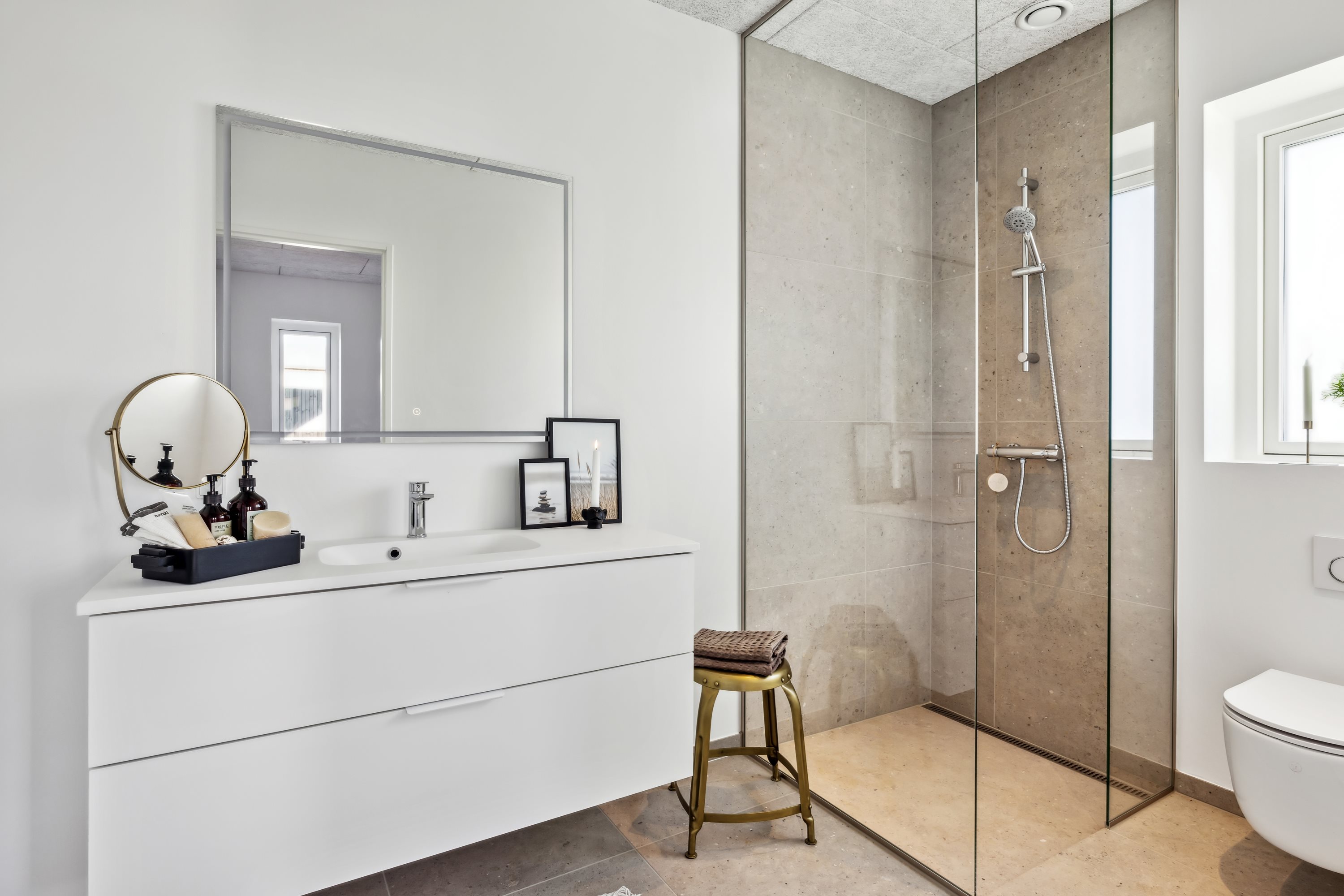 Fremhævet badeværelse billede i fuldskærmstilstand. Billede af Mølbjerget 17, Rodskov, 8543 Hornslet