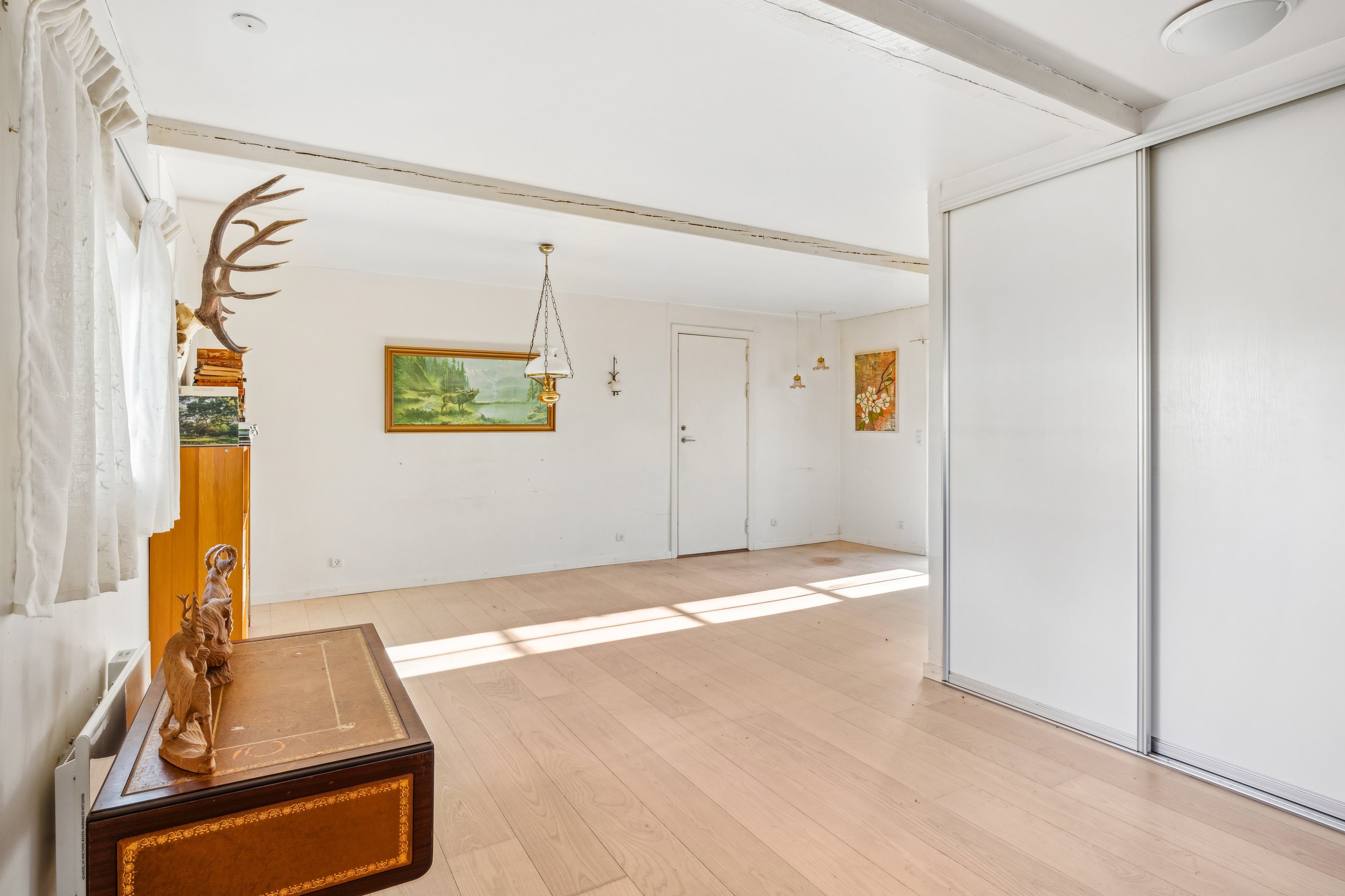 Fremhævet stue billede i fuldskærmstilstand. Billede af Stokkebro 26, Gjerrild, 8500 Grenaa