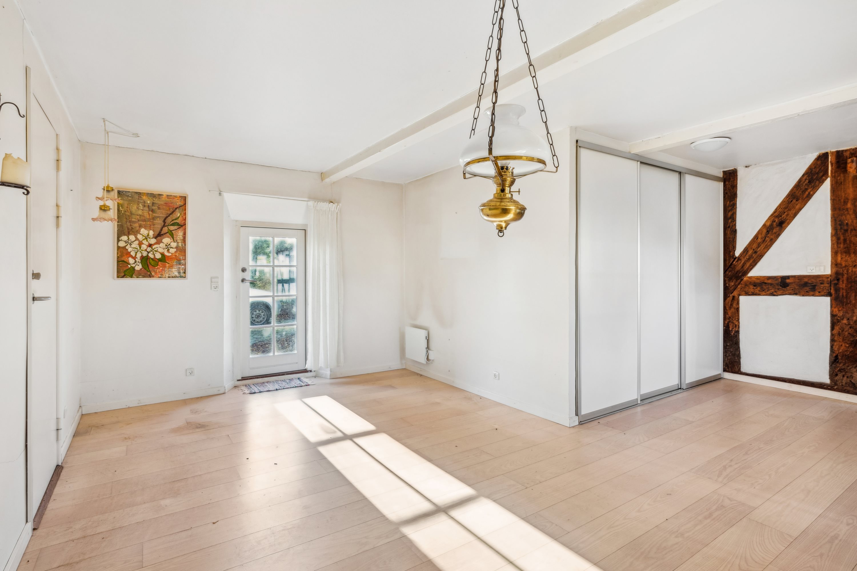 Fremhævet stue billede i fuldskærmstilstand. Billede af Stokkebro 26, Gjerrild, 8500 Grenaa