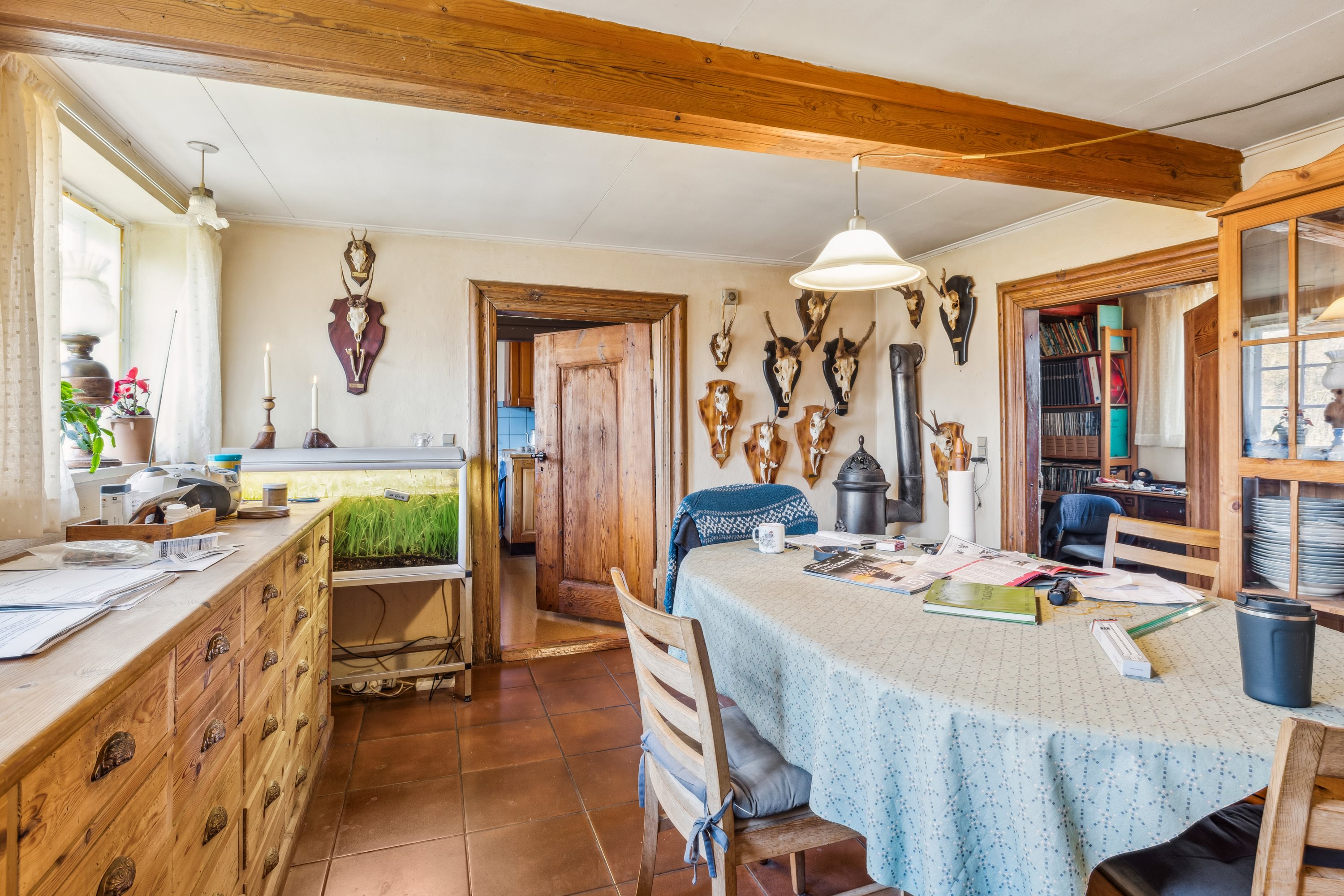 Fremhævet stue billede i fuldskærmstilstand. Billede af Stokkebro 26, Gjerrild, 8500 Grenaa