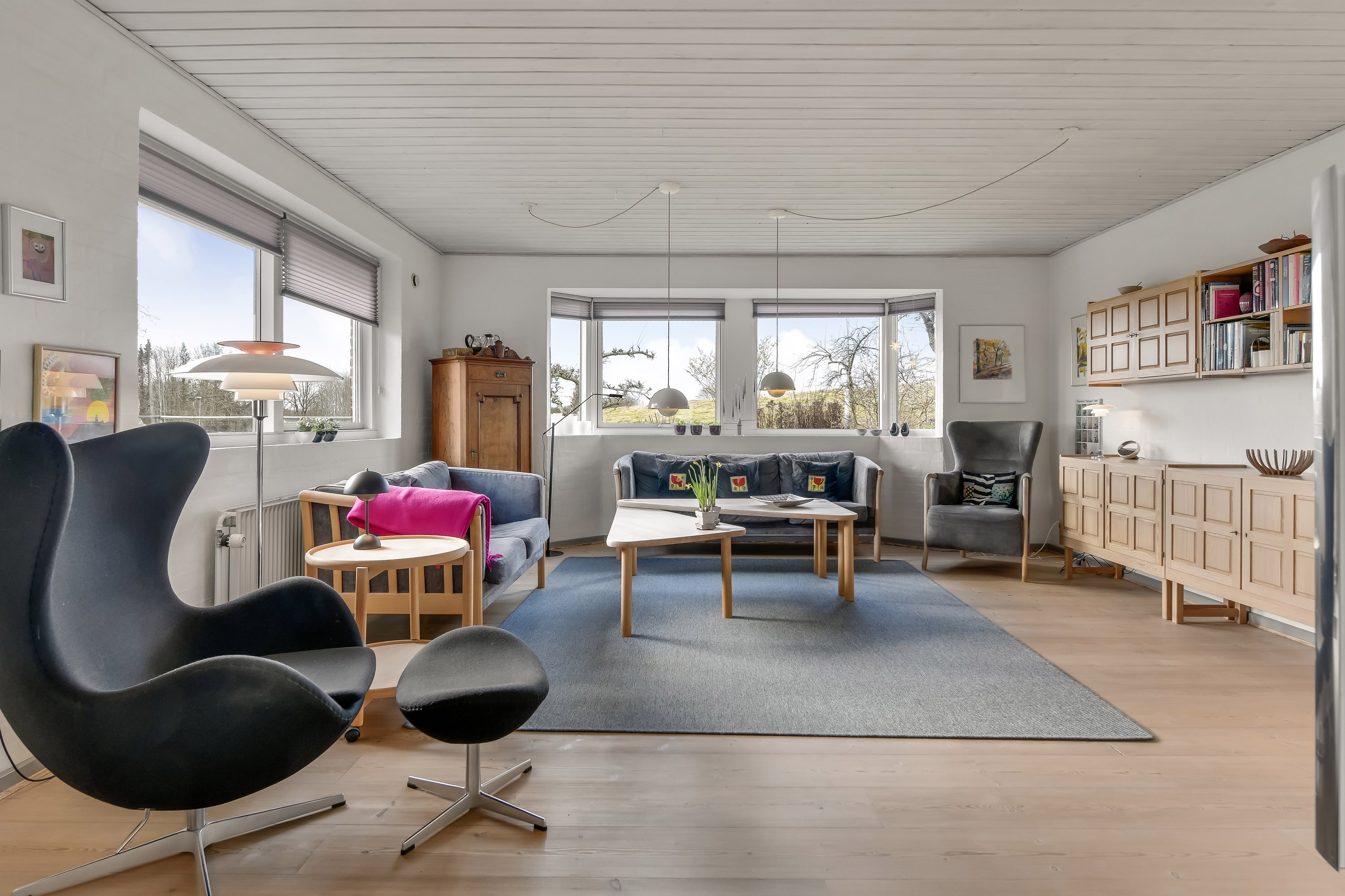 Fremhævet stue billede i fuldskærmstilstand. Billede af Søllingdalvej 88, 7250 Hejnsvig