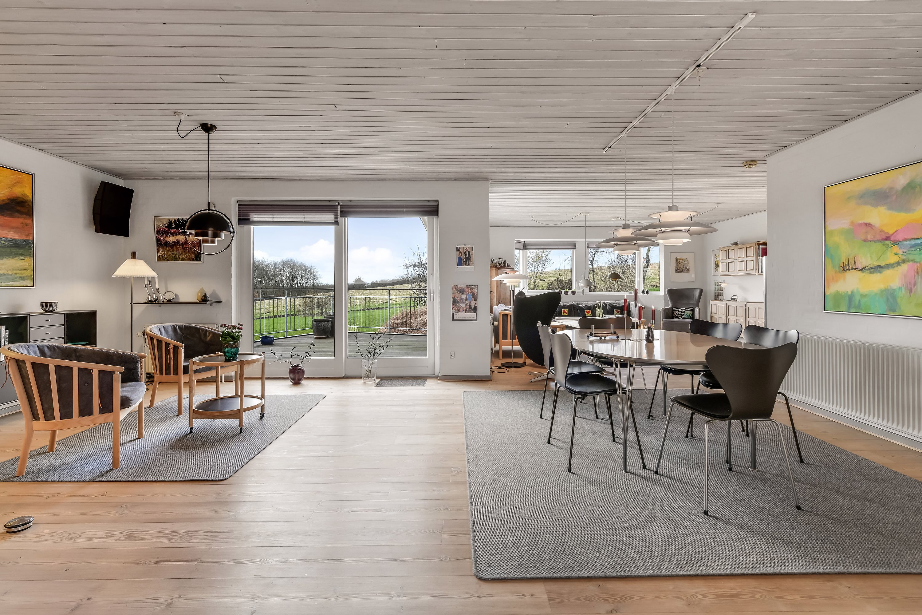 Fremhævet stue billede i fuldskærmstilstand. Billede af Søllingdalvej 88, 7250 Hejnsvig