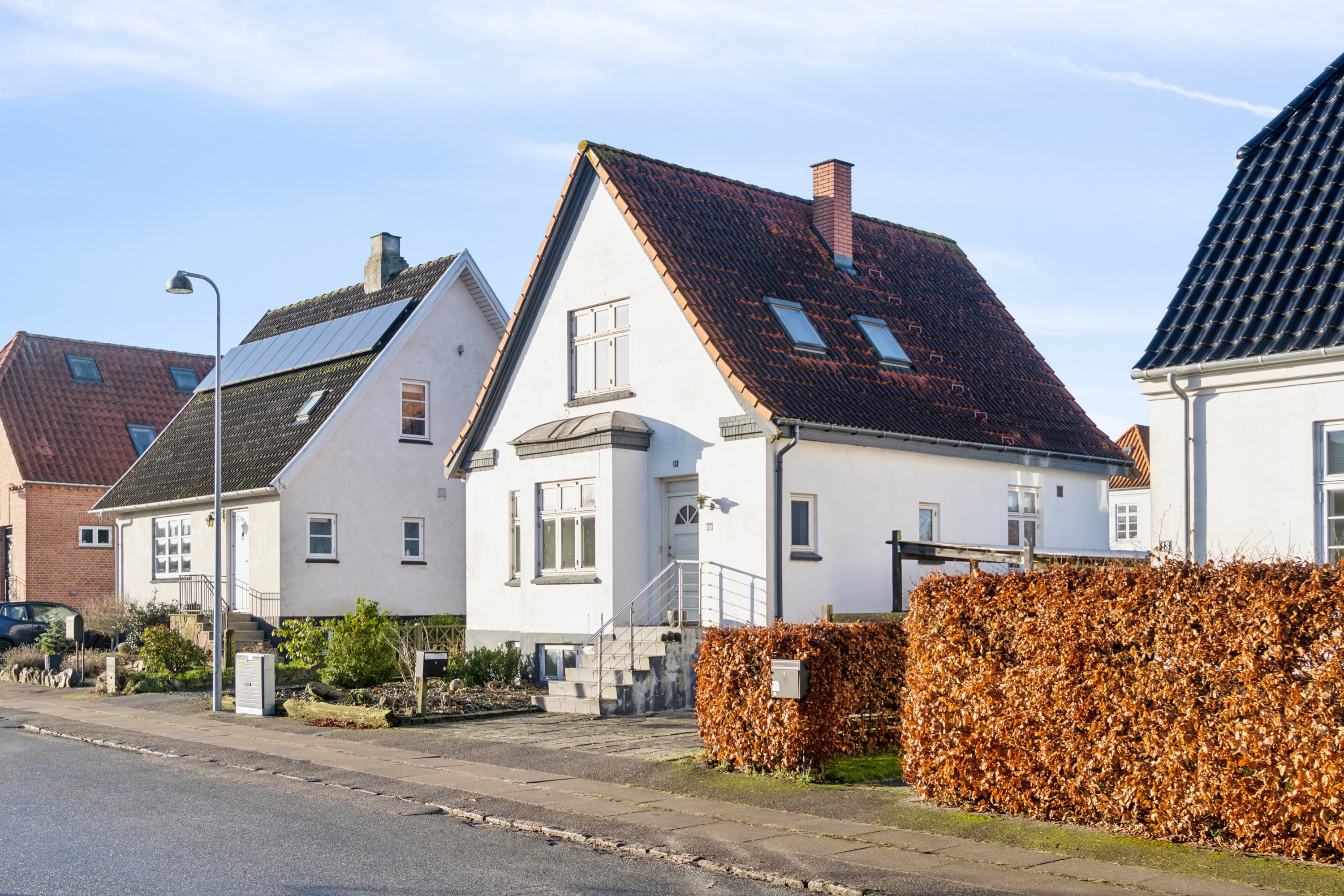 Fremhævet set fra vejen billede i fuldskærmstilstand. Billede af Kastanievej 11, 4200 Slagelse