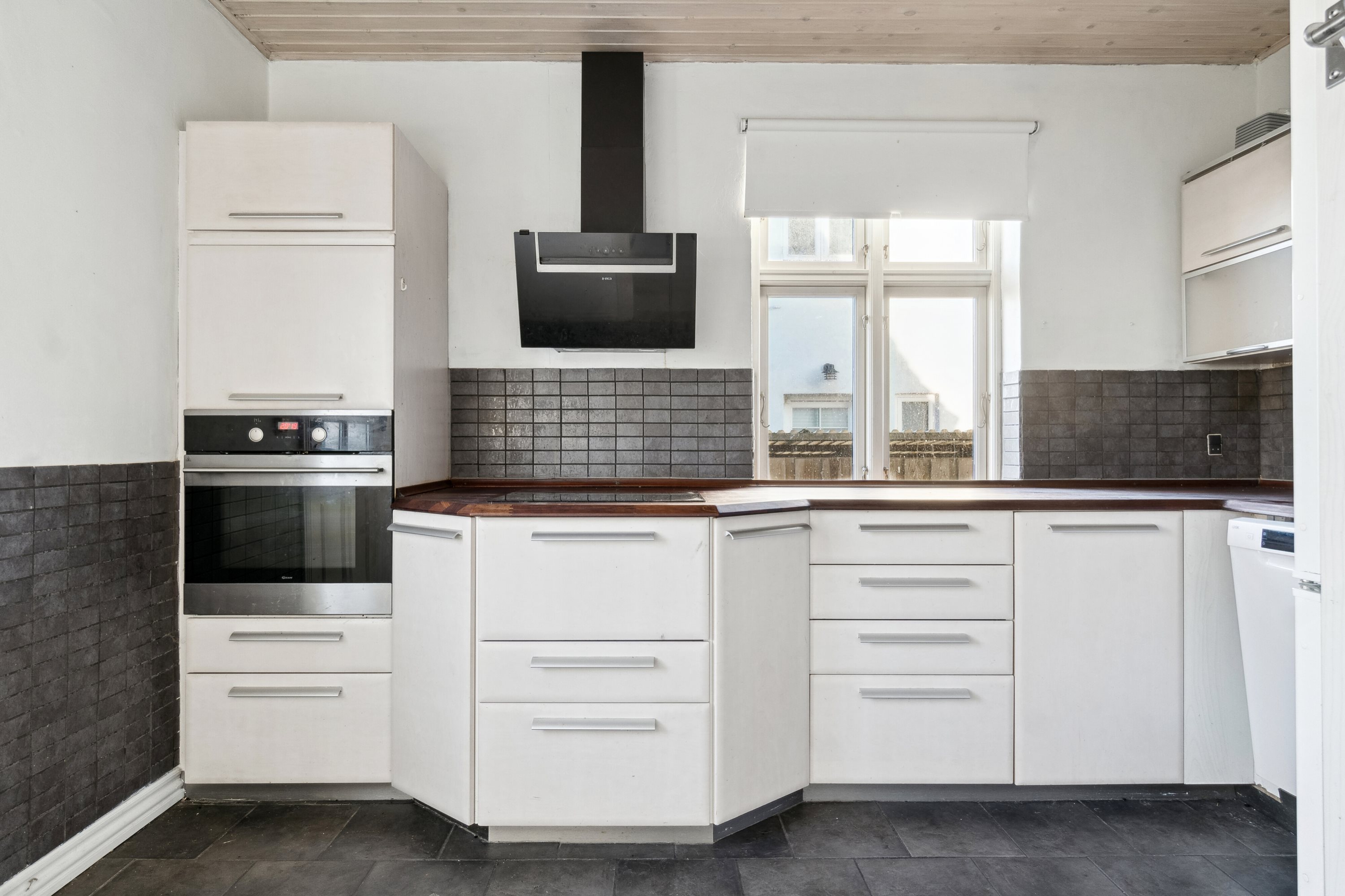 Miniaturebillede 1: køkken. Billede af Kastanievej 11, 4200 Slagelse