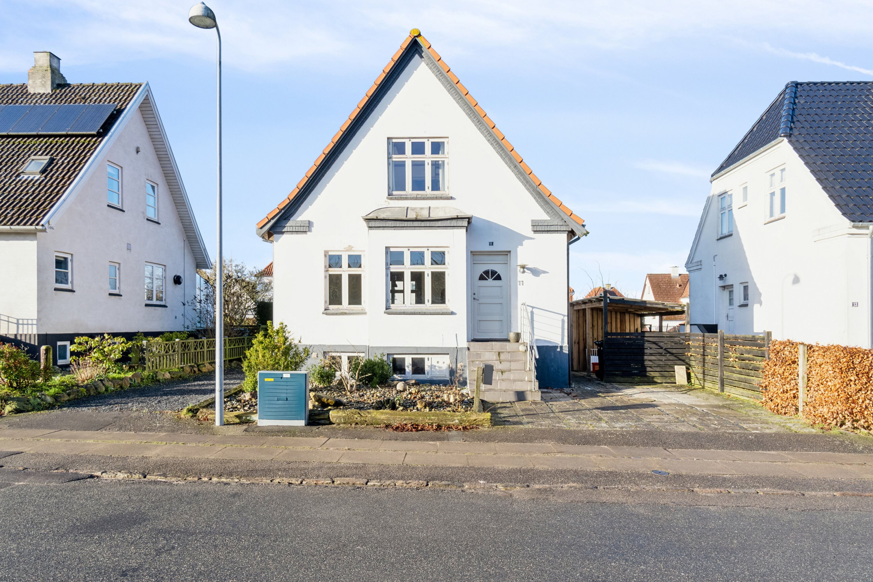 Fremhævet set fra vejen billede i fuldskærmstilstand. Billede af Kastanievej 11, 4200 Slagelse