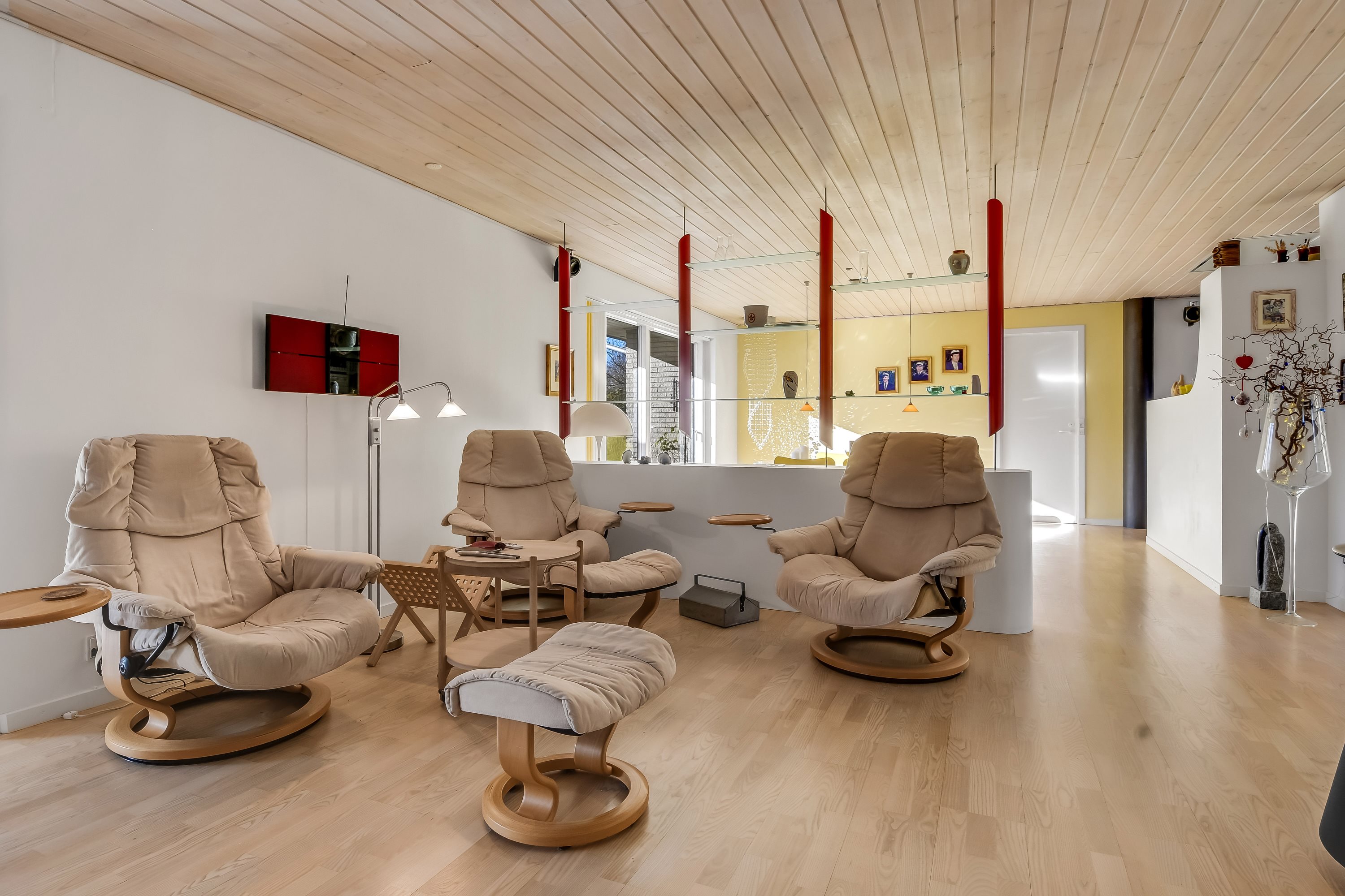 Fremhævet stue billede i fuldskærmstilstand. Billede af Lundgaardsparken 74, 7600 Struer