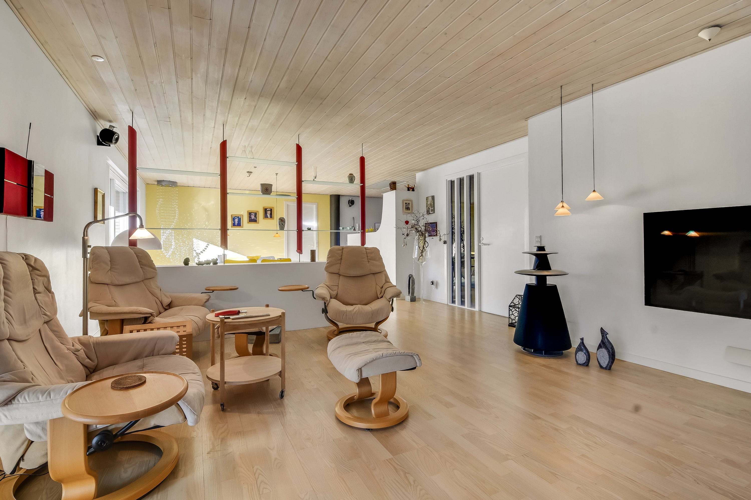 Fremhævet stue billede i fuldskærmstilstand. Billede af Lundgaardsparken 74, 7600 Struer